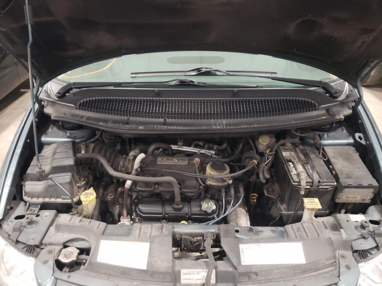 Photo 7 from auction – 2005 DODGE GRAND CARA with VIN 2D8GP44L95R447303