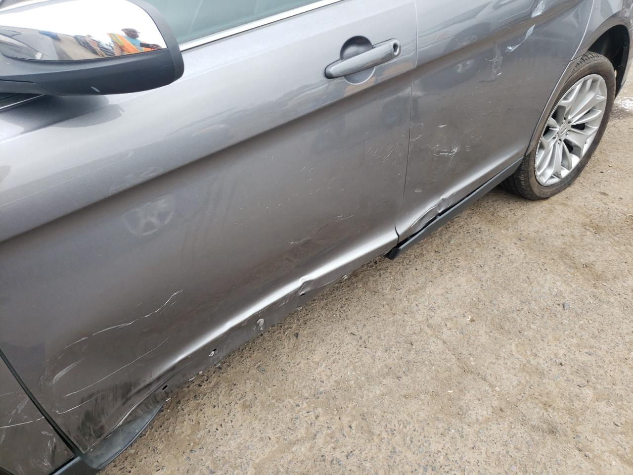 Photo 9 from auction – 2013 FORD TAURUS LIM with VIN 1FAHP2F88DG136564