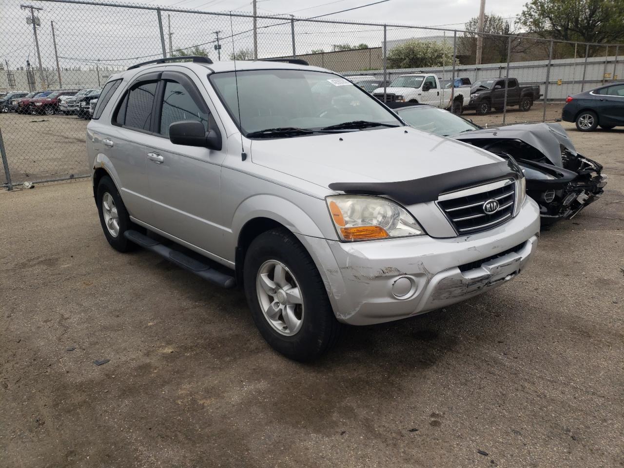 KIA SORENTO EX 2008 with VIN KNDJC735185811199 - Photo from auction