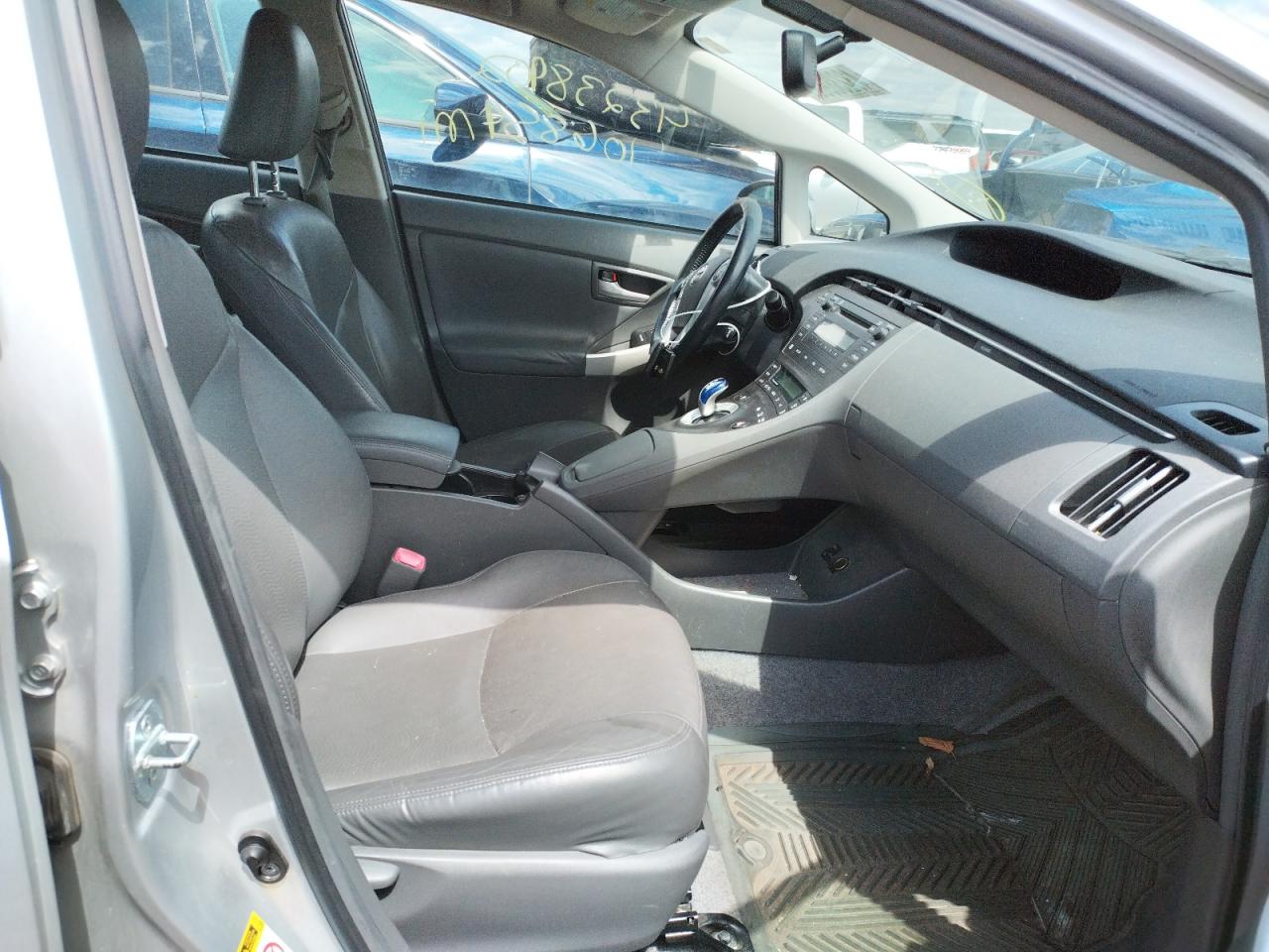 Photo 5 from auction – 2010 TOYOTA PRIUS with VIN JTDKN3DU5A0204285