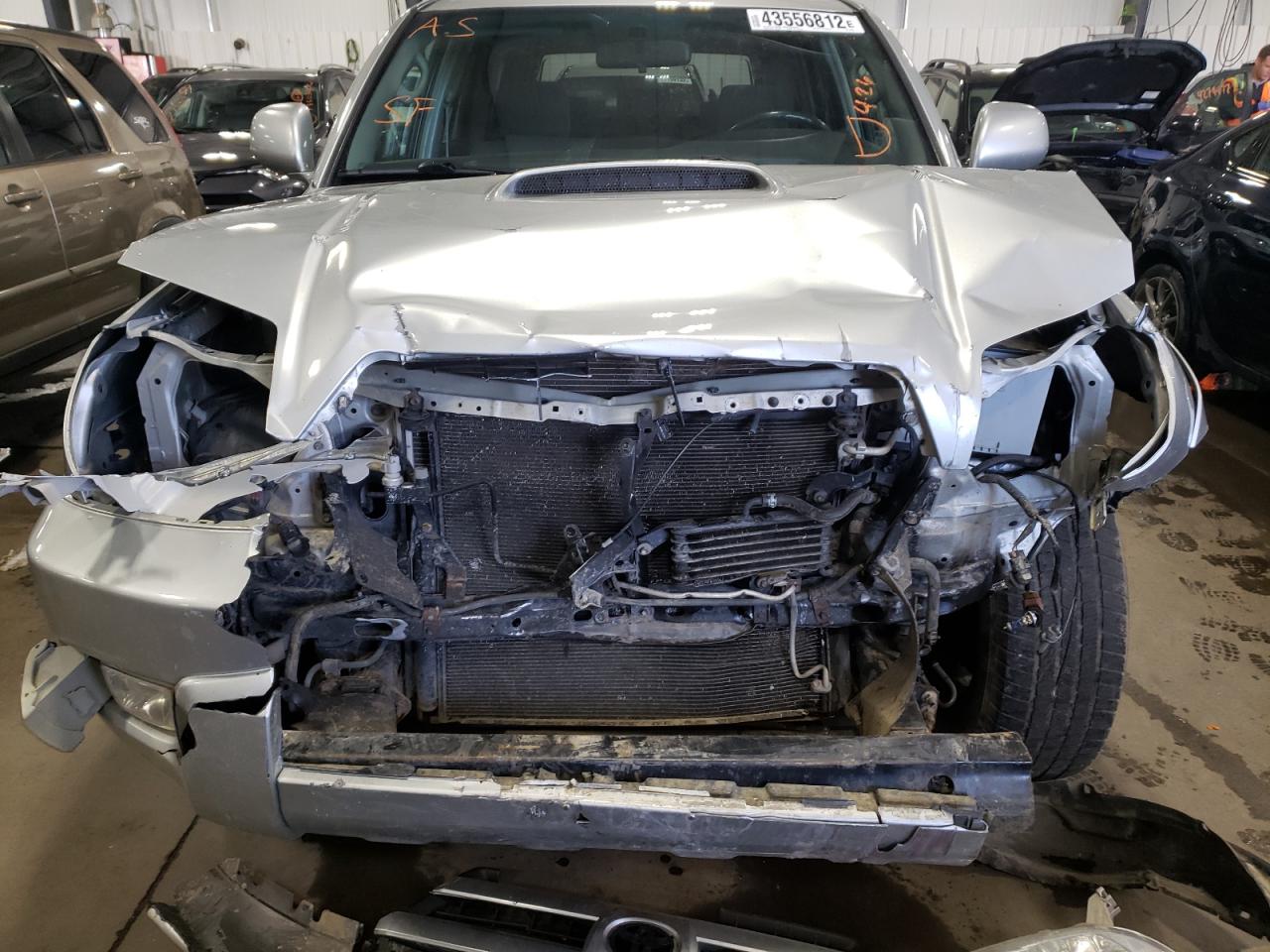 Photo 9 from auction – 2005 TOYOTA 4RUNNER SR with VIN JTEBT14R358020469