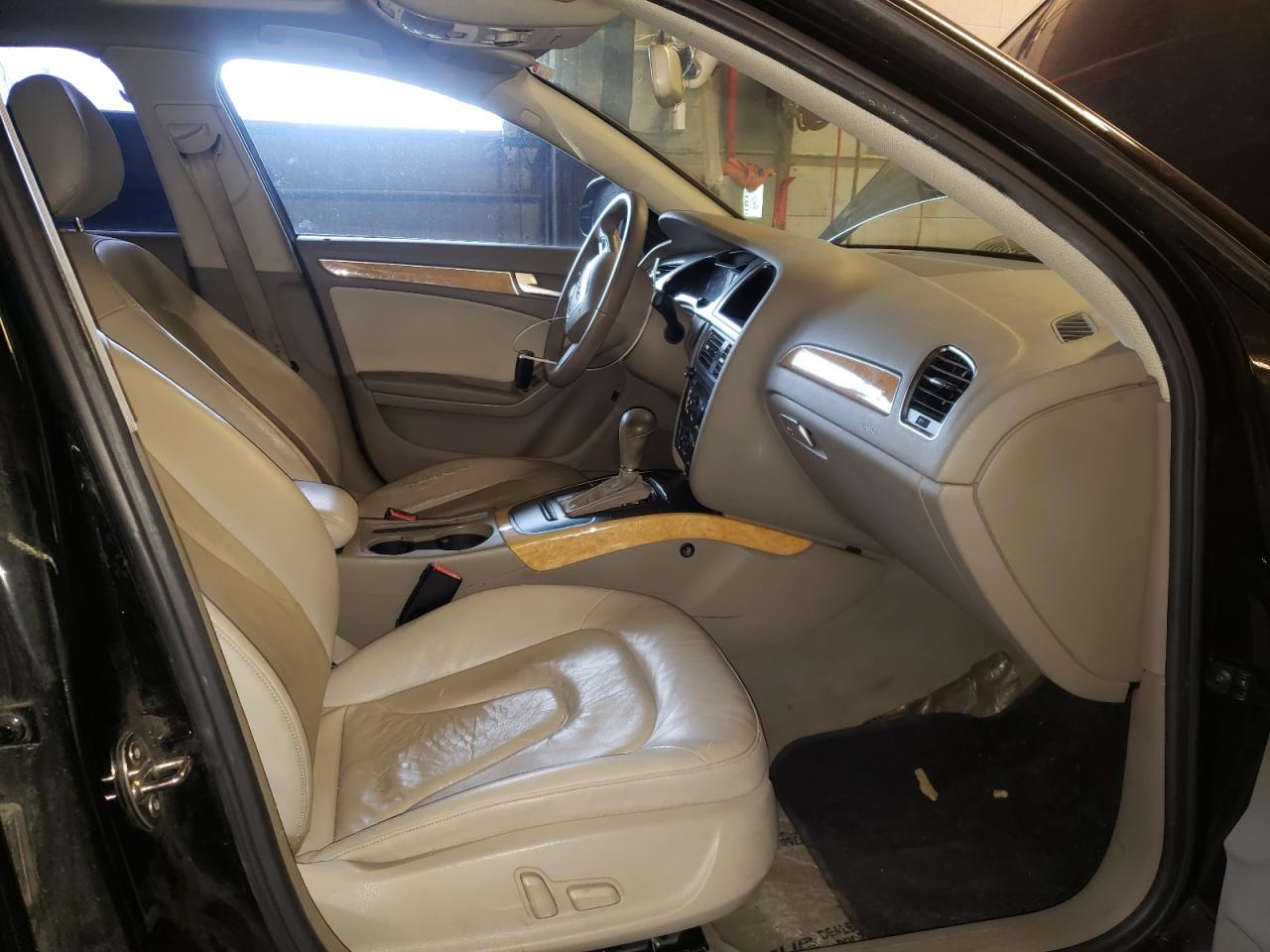 Photo 5 from auction – 2009 AUDI A4 2.0T QU with VIN WAULF78K09N013774
