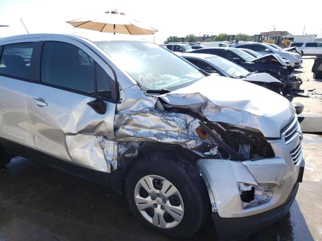 Photo 9 from auction – 2015 CHEVROLET TRAX LS with VIN KL7CJKSB0FB056731