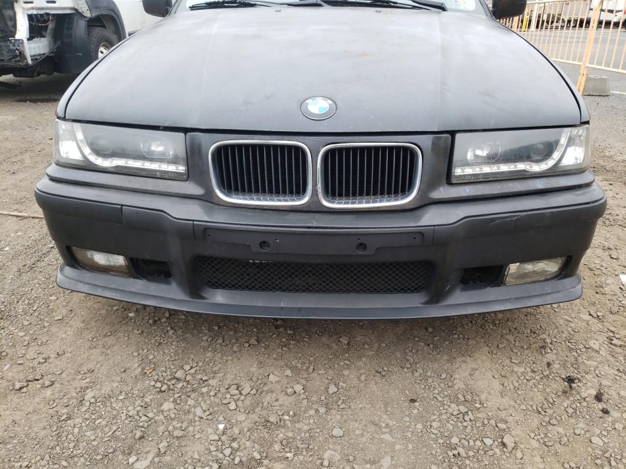 Photo 9 from auction – 1995 BMW 318 TI with VIN WBACG5325SAM50904