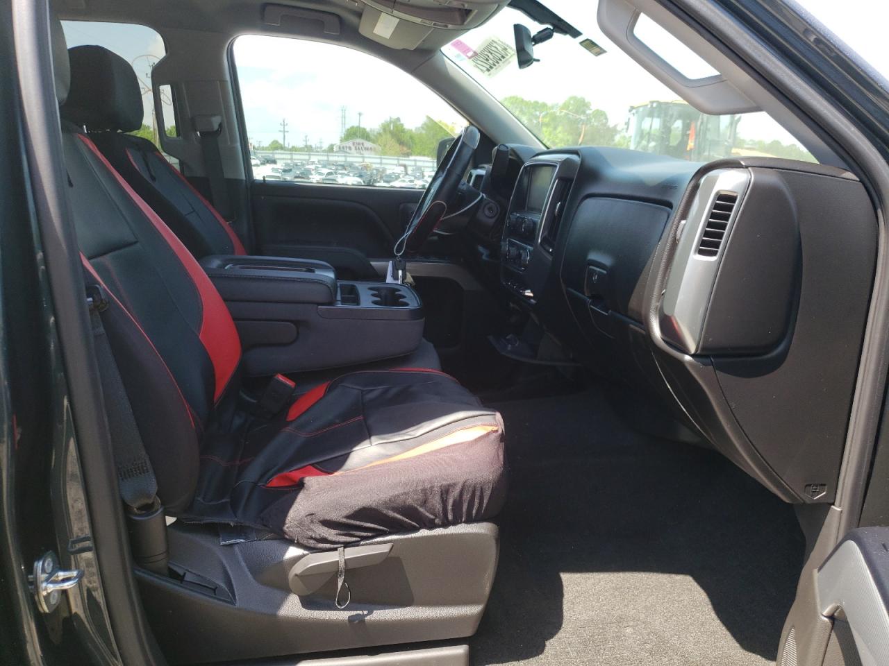 Photo 5 from auction – 2018 CHEVROLET SILVERADO with VIN 3GCUKREC9JG303956