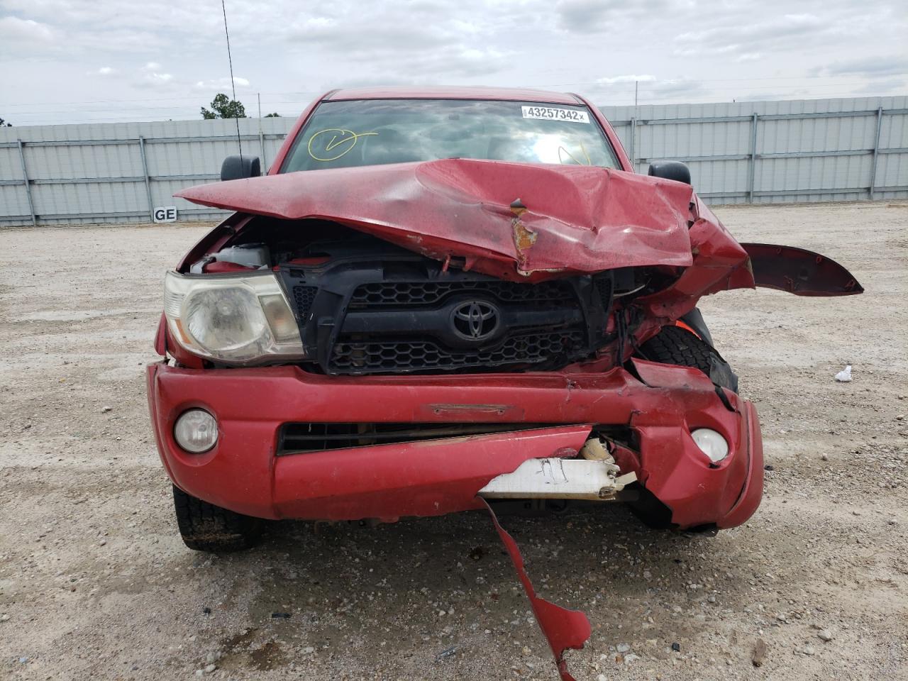 Photo 9 from auction – 2011 TOYOTA TACOMA DOU with VIN 5TFJU4GN2BX009987