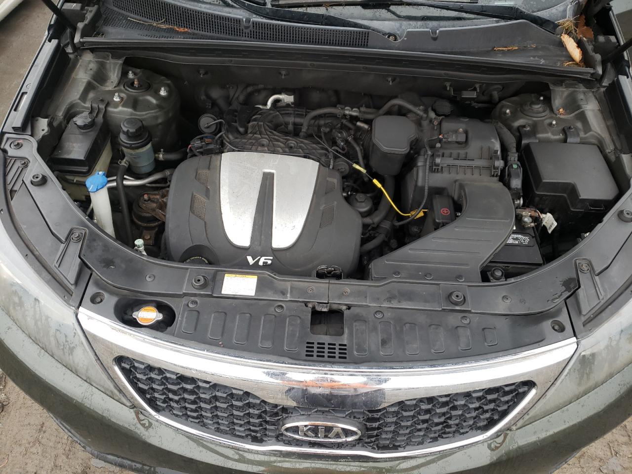 Photo 7 from auction – 2011 KIA SORENTO EX with VIN 5XYKUDA24BG171643