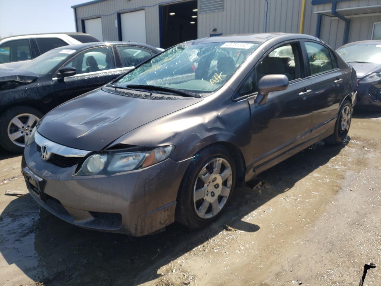 Photo 2 from auction – 2010 HONDA CIVIC LX with VIN 19XFA1F50AE044010