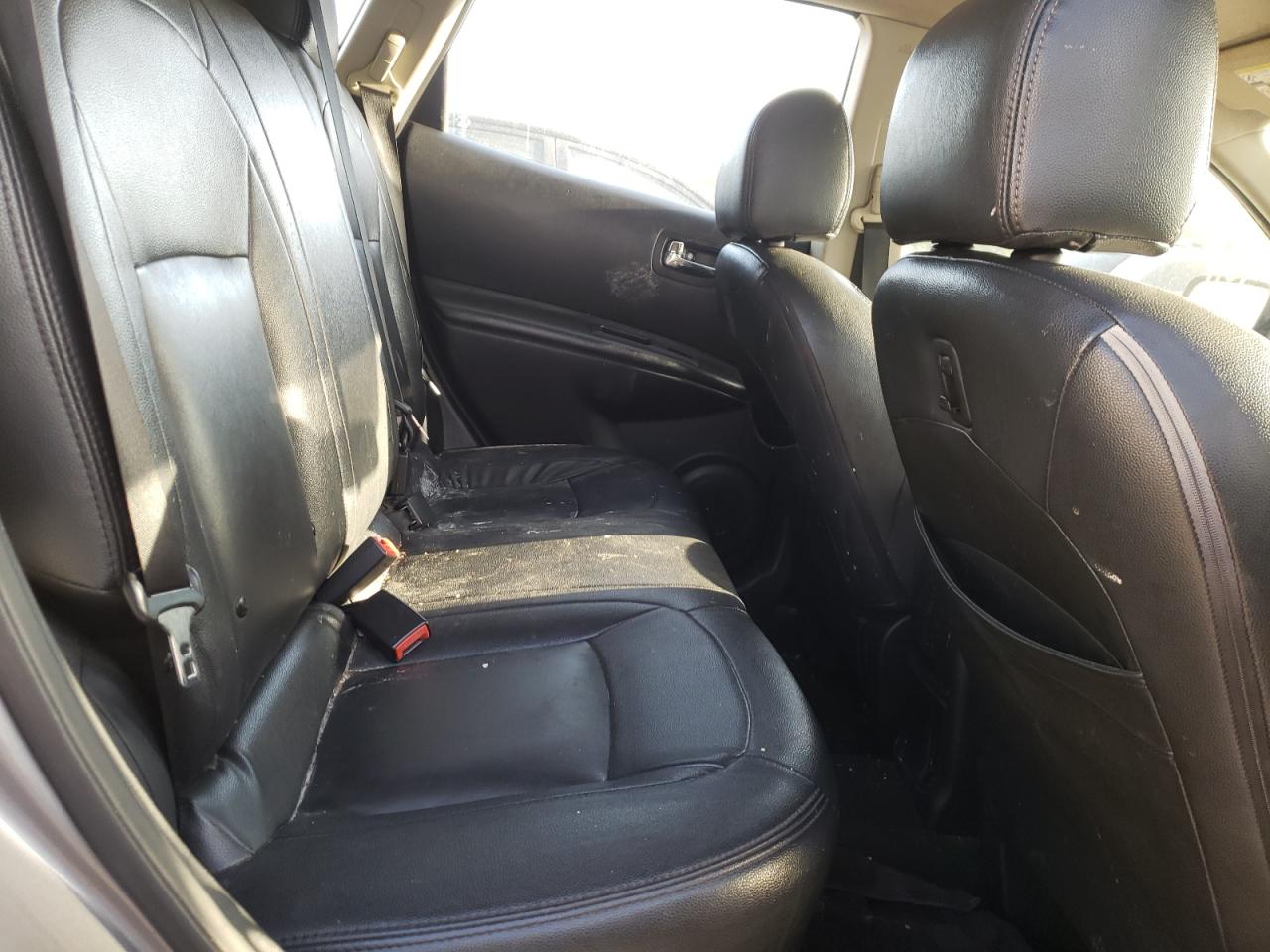 Photo 6 from auction – 2013 NISSAN ROGUE S with VIN JN8AS5MV2DW642146