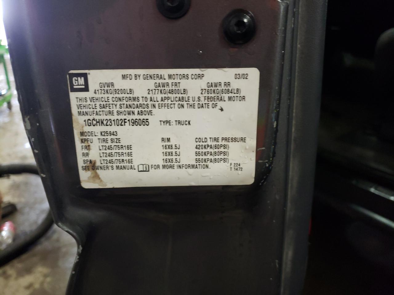 Photo 10 from auction – 2002 CHEVROLET SILVERADO with VIN 1GCHK23102F196065