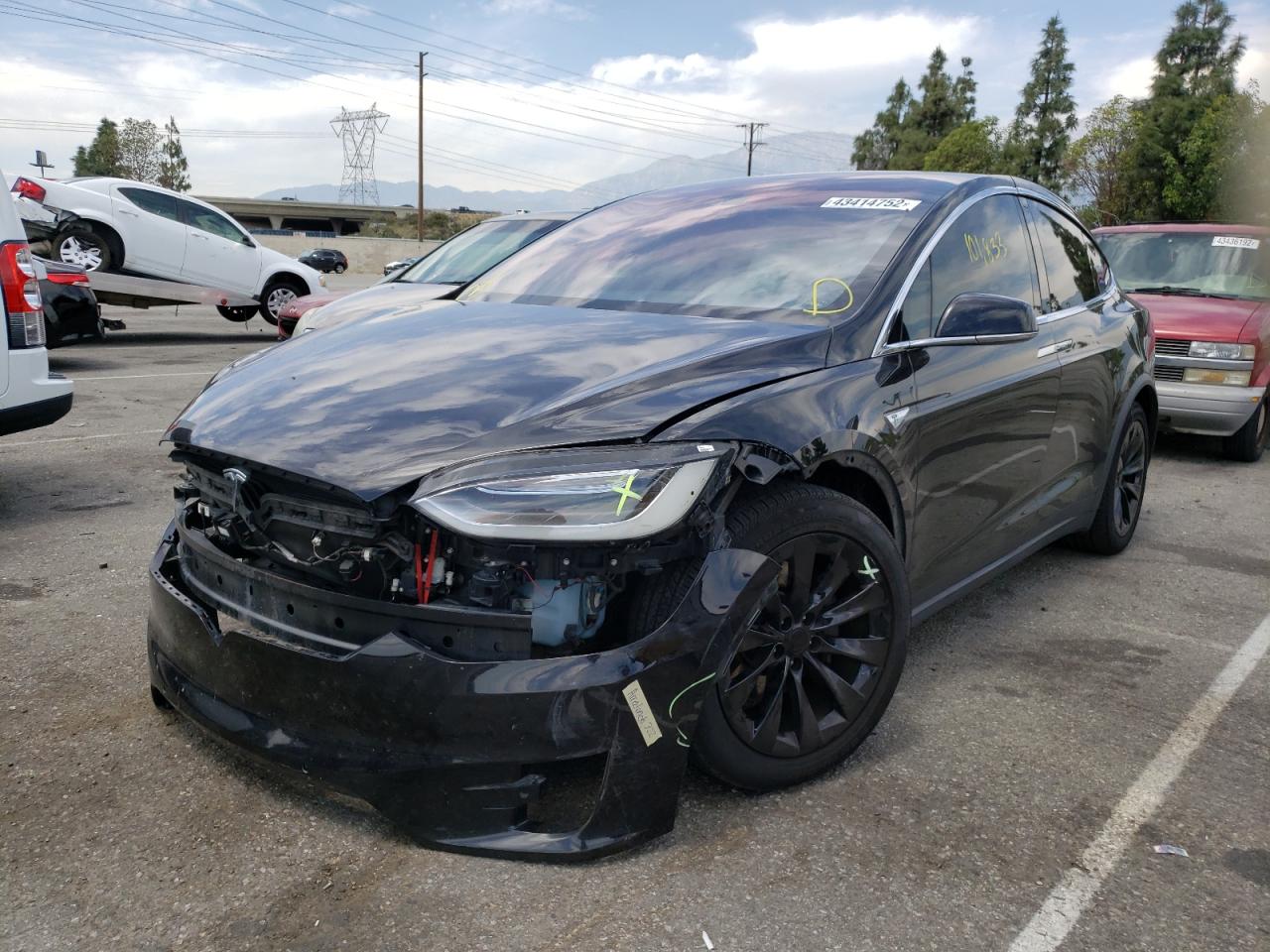 Photo 2 from auction – 2016 TESLA MODEL X with VIN 5YJXCBE25GF021160