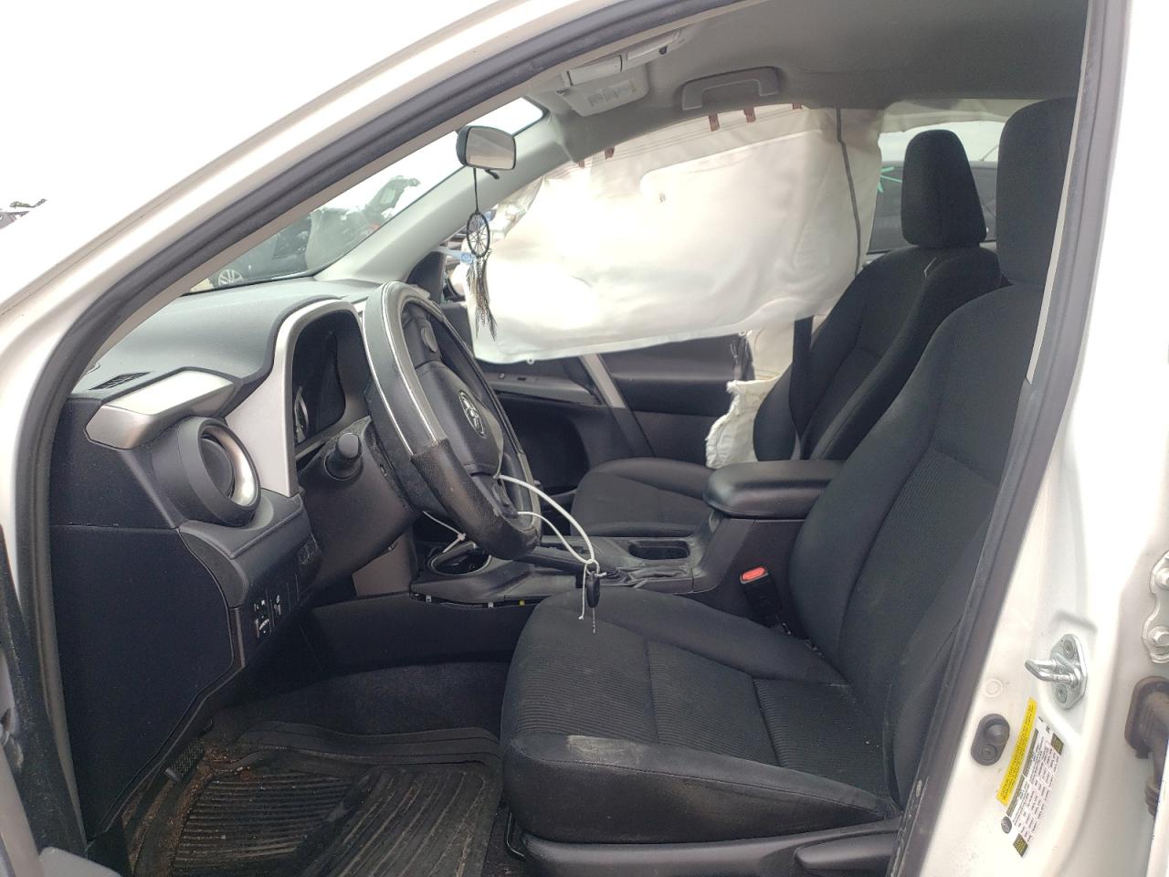 Photo 5 from auction – 2016 TOYOTA RAV4 LE with VIN 2T3ZFREV4GW310852