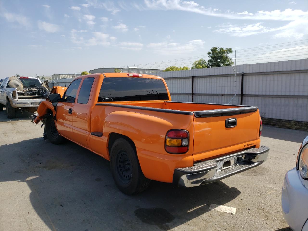 Photo 3 from auction – 2004 CHEVROLET SILVERADO with VIN 1GCEC19V54Z246187