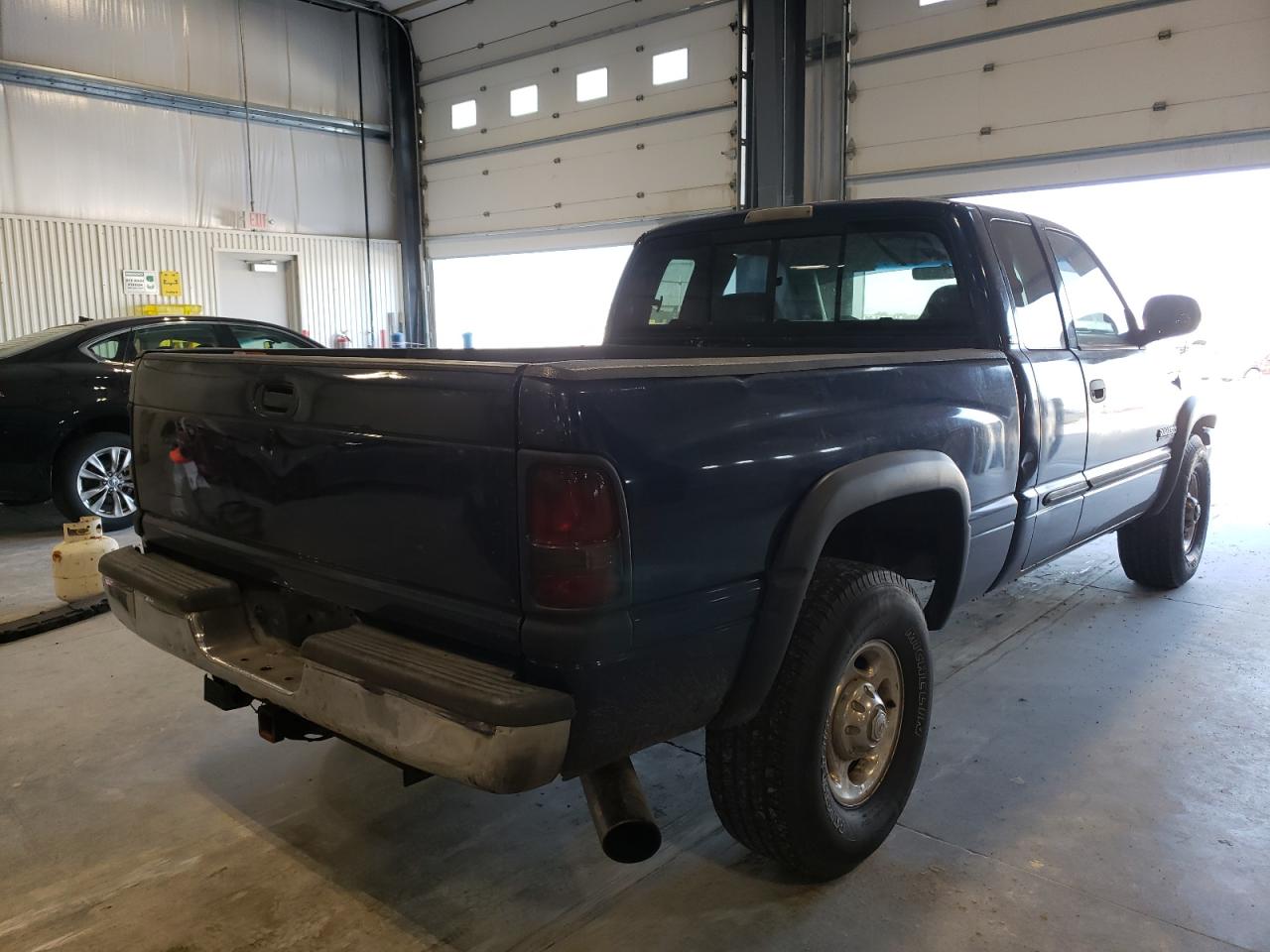 Photo 4 from auction – 2001 DODGE RAM 2500 with VIN 3B7KC23651G754455