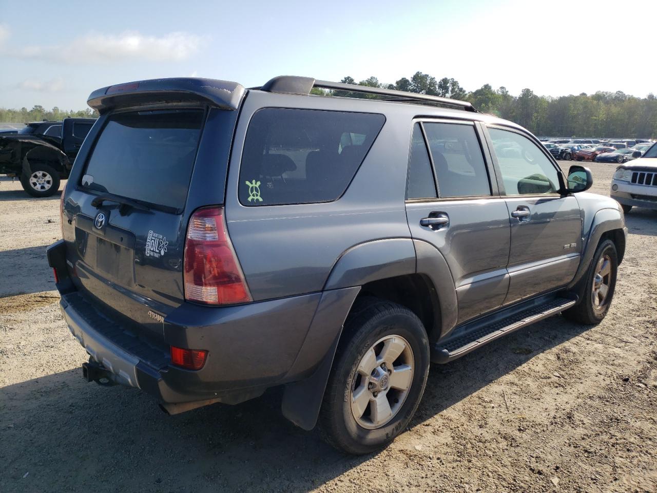 Photo 4 from auction – 2004 TOYOTA 4RUNNER SR with VIN JTEBT14R440034362