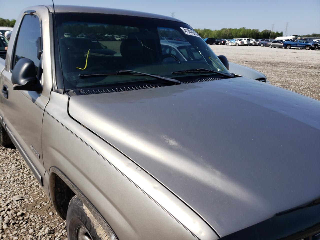Photo 9 from auction – 2000 CHEVROLET SILVERADO with VIN 1GCEC14W9YZ257506