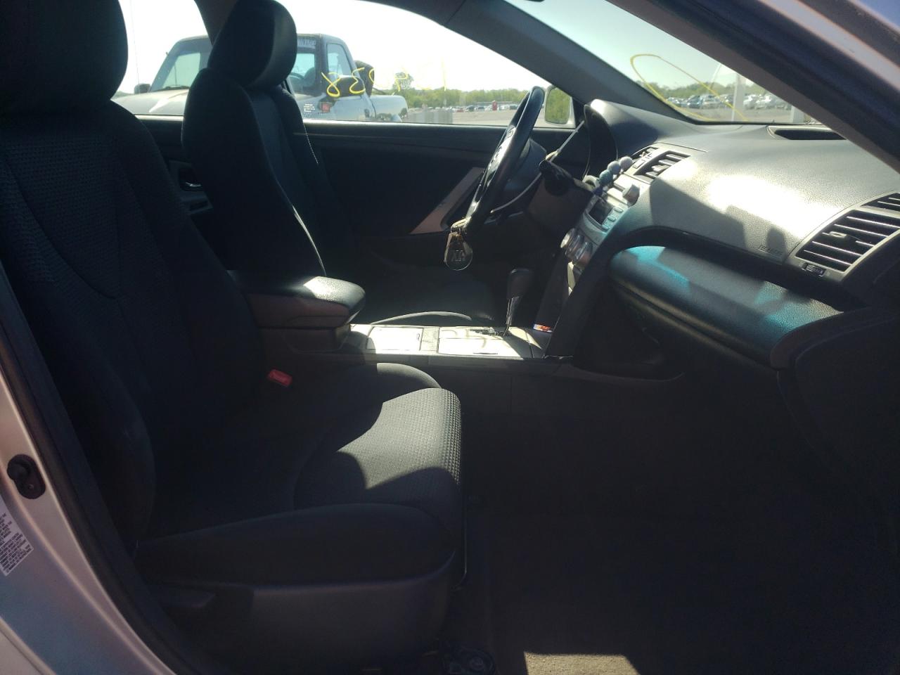 Photo 5 from auction – 2011 TOYOTA CAMRY BASE with VIN 4T1BF3EK1BU159300