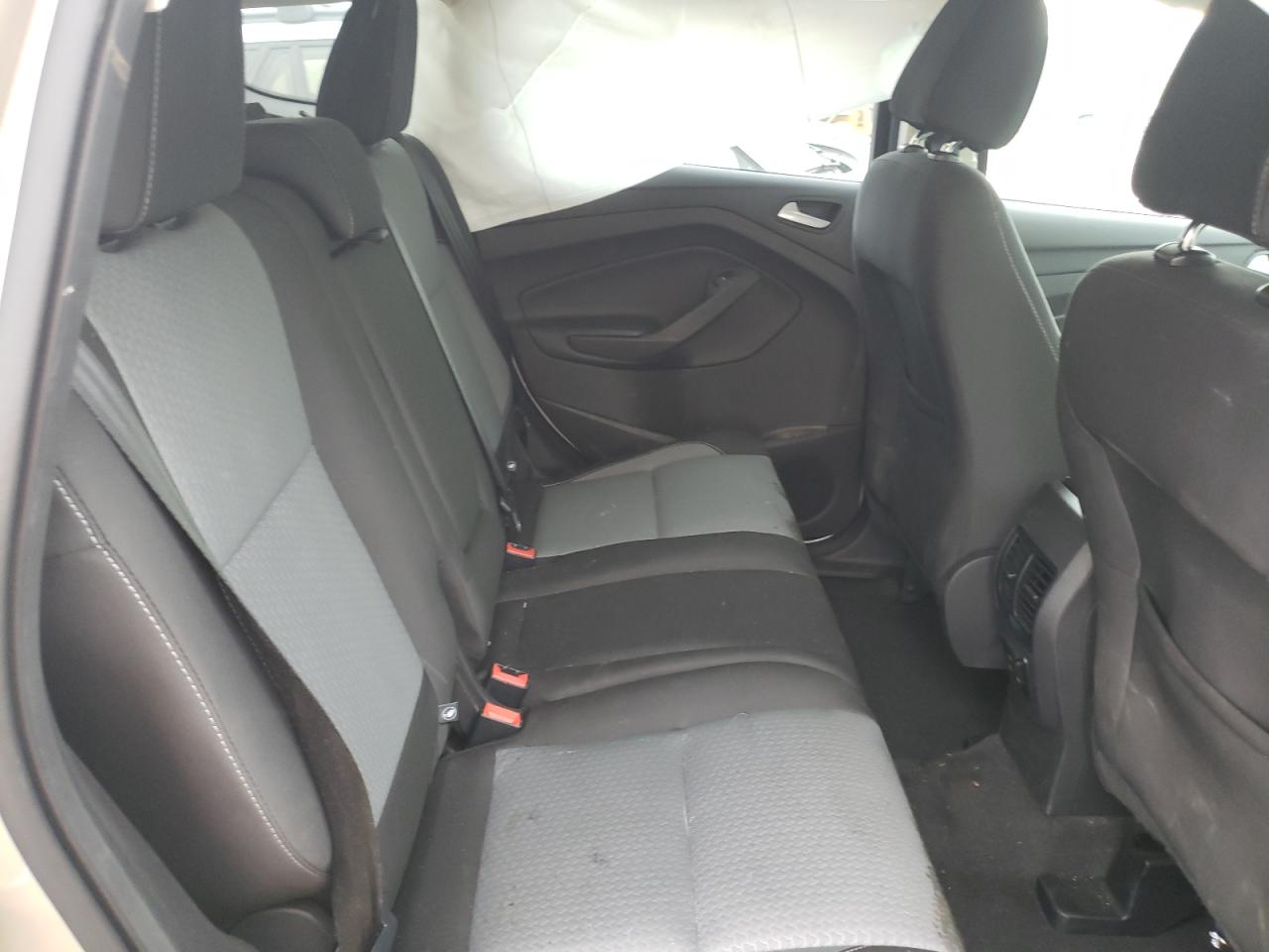 Photo 6 from auction – 2017 FORD ESCAPE SE with VIN 1FMCU9GD7HUB75893
