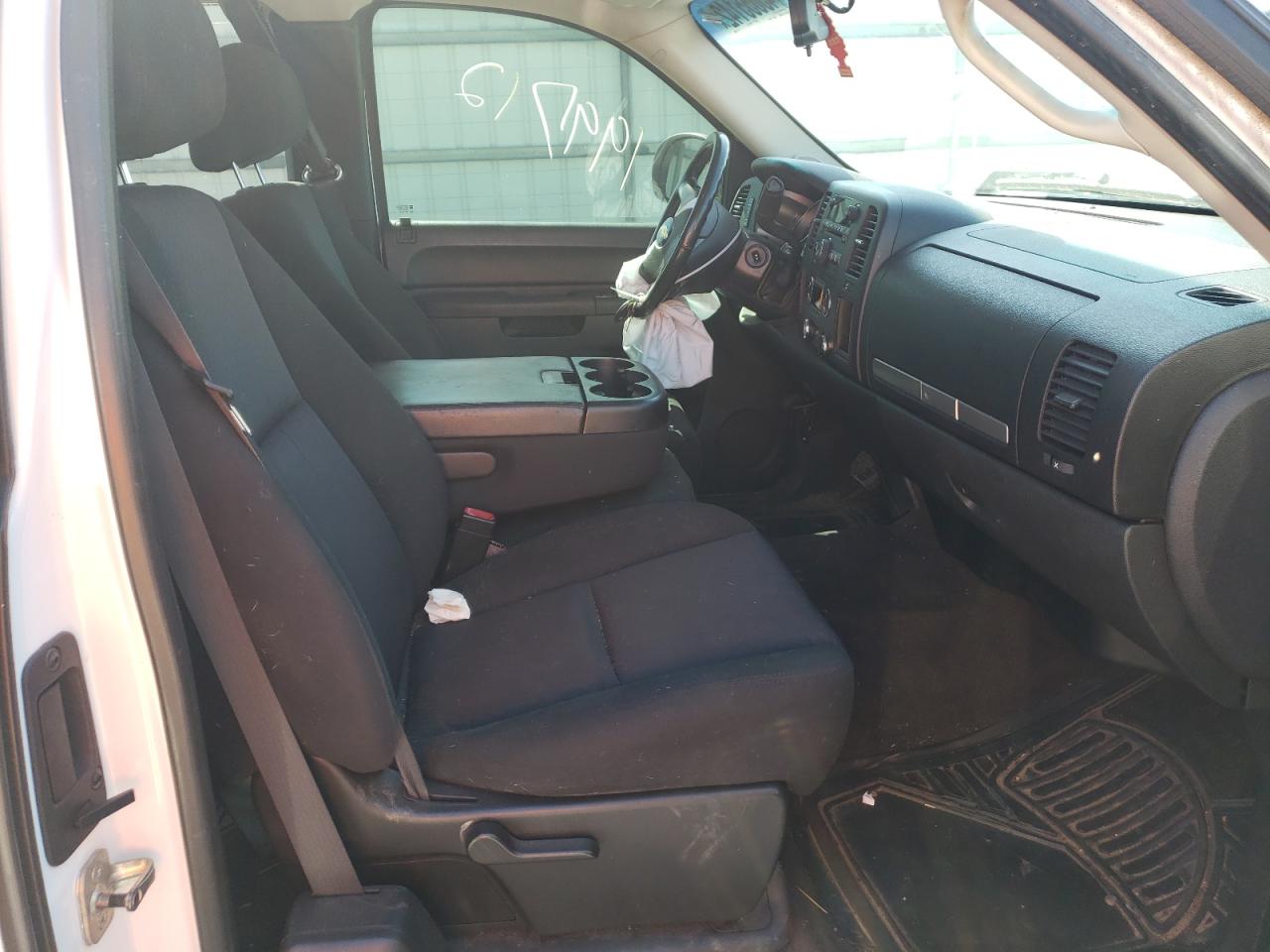 Photo 5 from auction – 2011 CHEVROLET SILVERADO with VIN 1GCRCSE08BZ229088