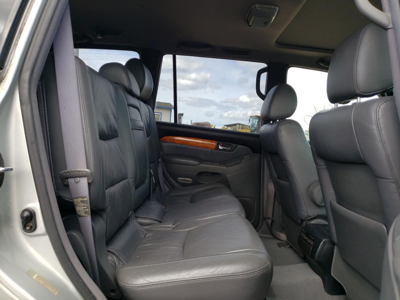 Photo 6 from auction – 2003 LEXUS GX 470 with VIN JTJBT20X330005171