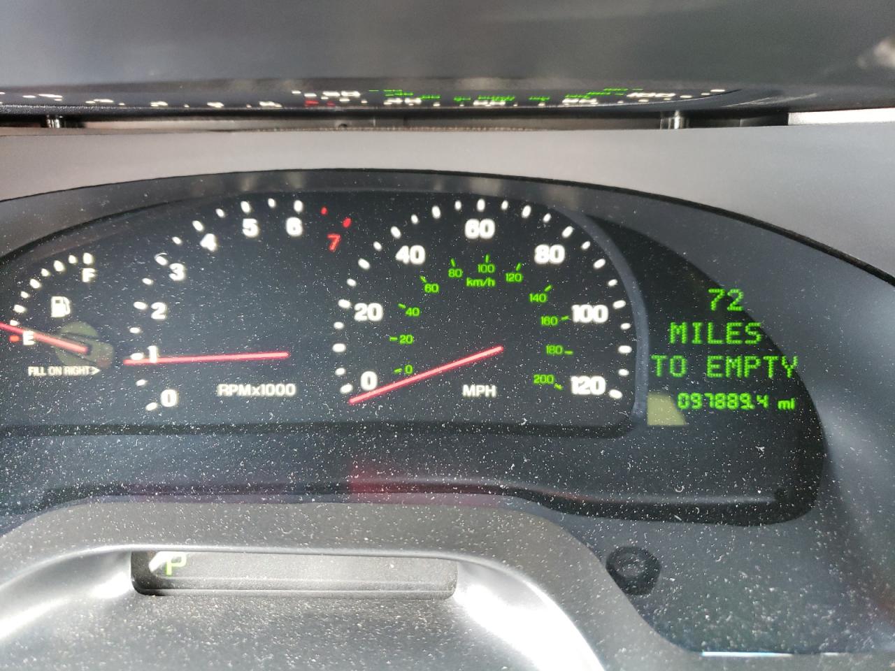 Photo 8 from auction – 2002 LINCOLN CONTINENTA with VIN 1LNHM97V32Y632214