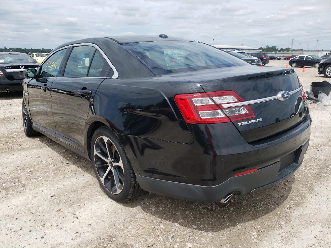 Photo 3 from auction – 2015 FORD TAURUS SEL with VIN 1FAHP2E86FG194001