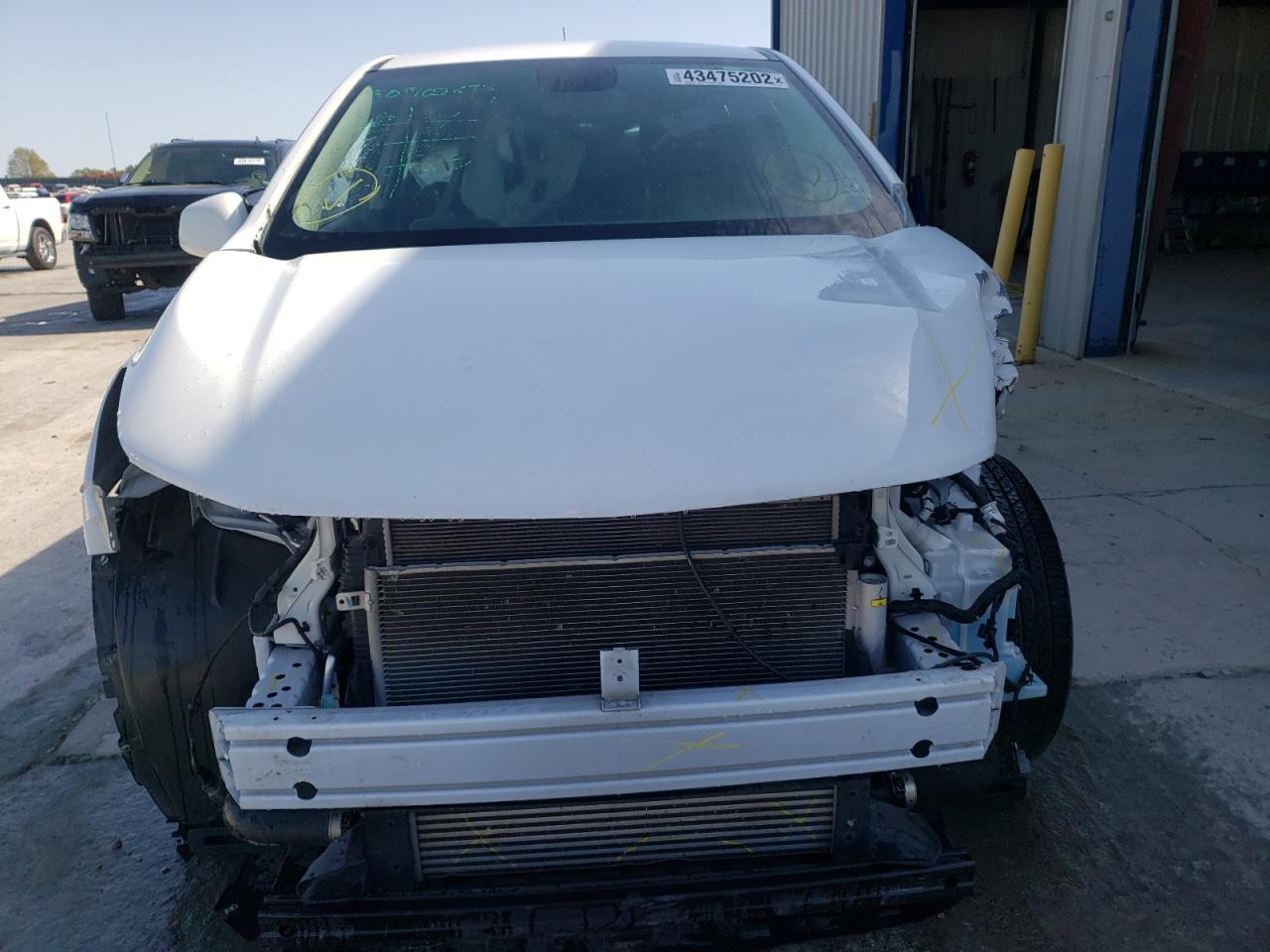 Photo 10 from auction – 2018 CHEVROLET TRAX LS with VIN 3GNCJKSB5JL239432