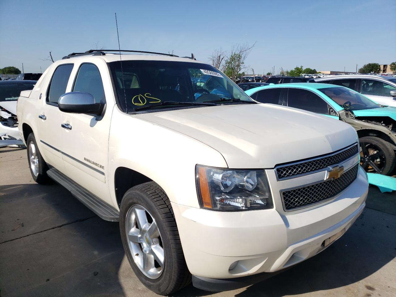 CHEVROLET AVALANCHE 2013 with VIN 3GNMCGE08DG350804 - Photo from auction