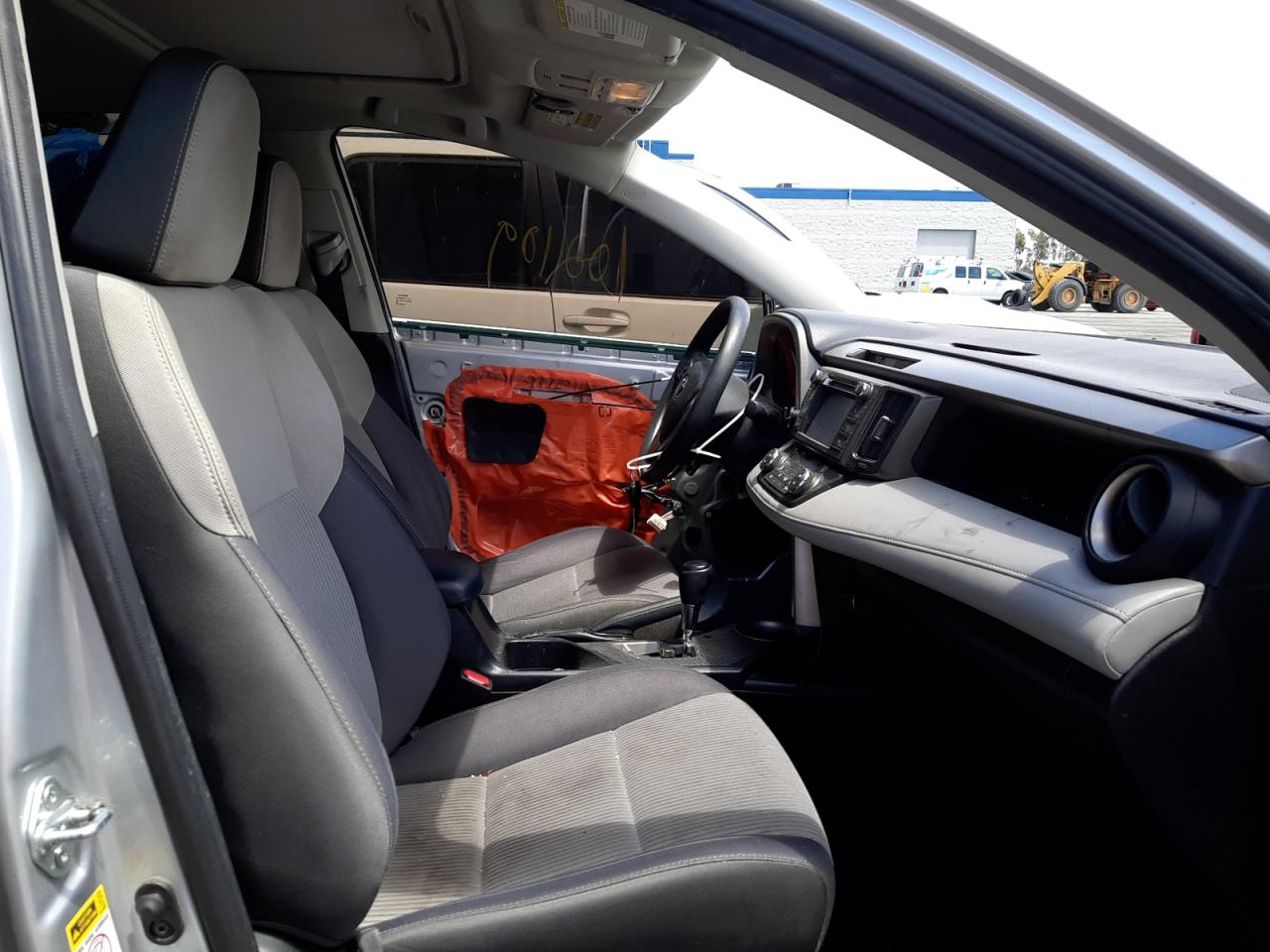 Photo 5 from auction – 2013 TOYOTA RAV4 XLE with VIN 2T3WFREV9DW040760