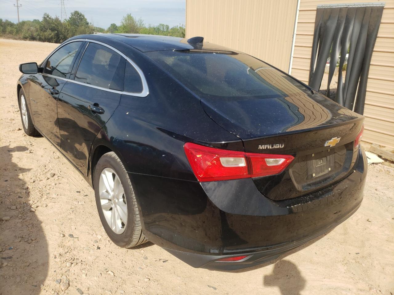 Photo 3 from auction – 2016 CHEVROLET MALIBU LT with VIN 1G1ZE5ST0GF230697