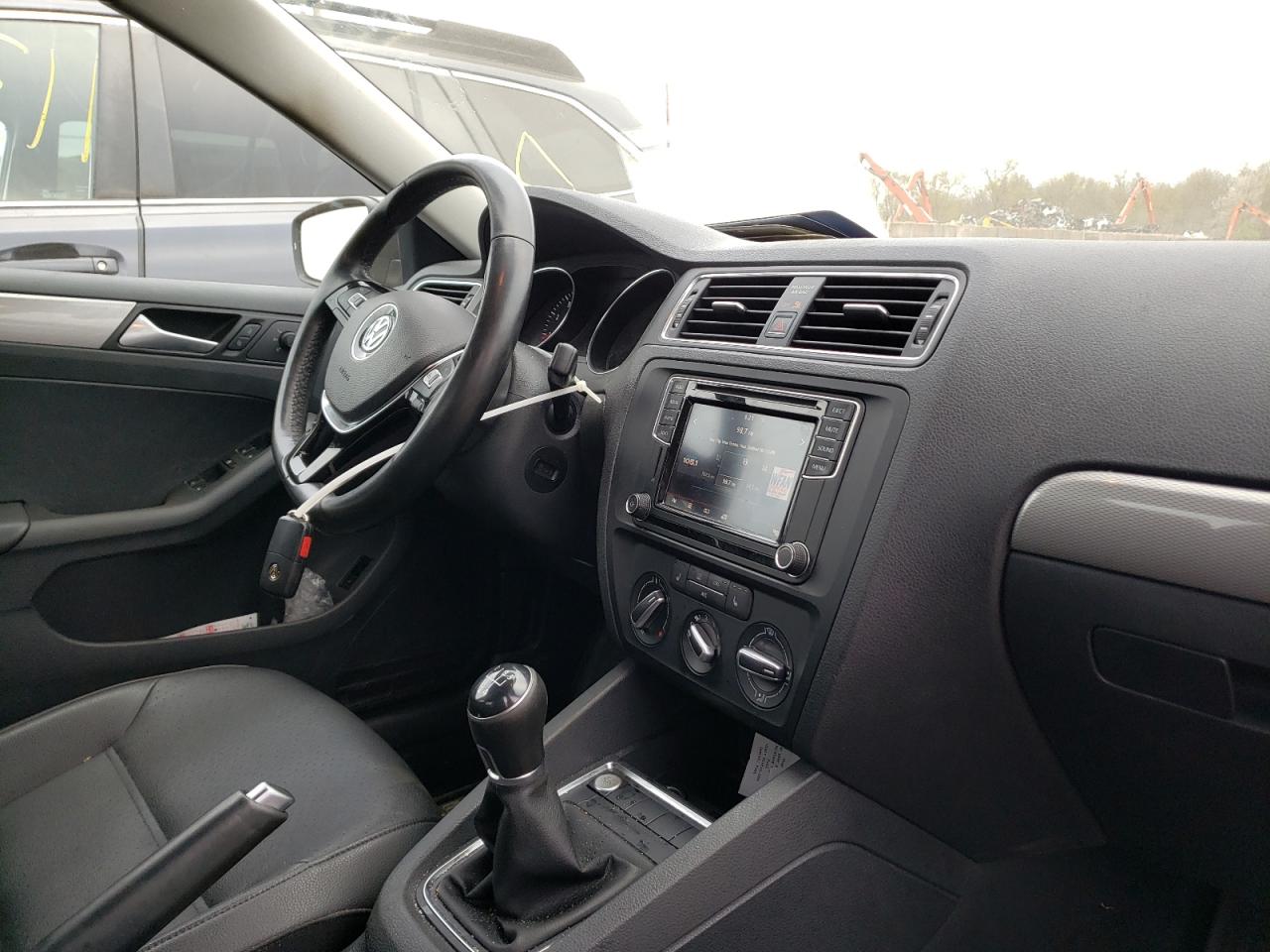 Photo 9 from auction – 2017 VOLKSWAGEN JETTA SE with VIN 3VWB67AJ0HM339712