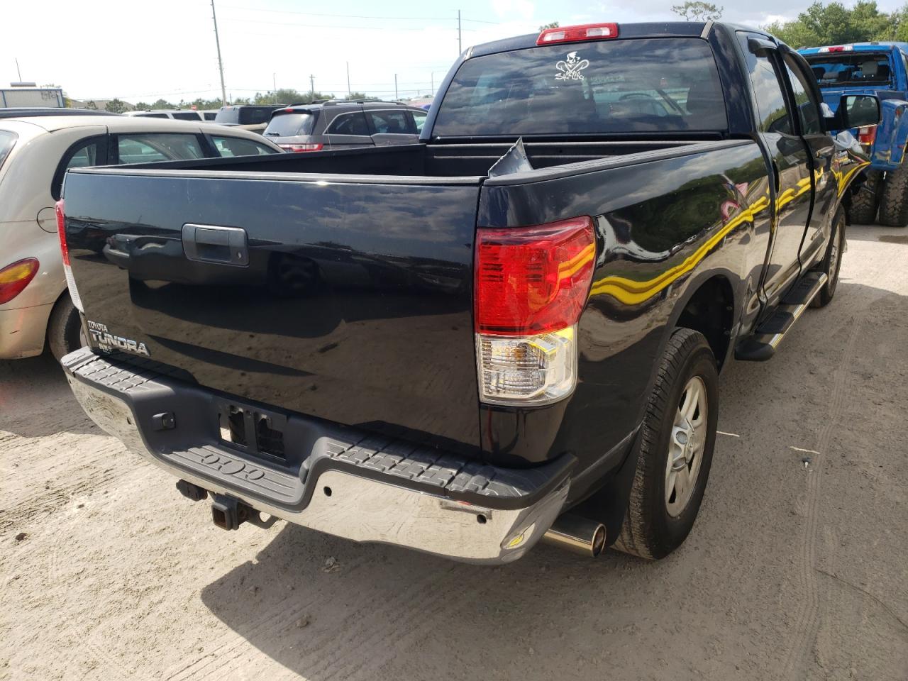 Photo 4 from auction – 2011 TOYOTA TUNDRA DOU with VIN 5TFRY5F14BX102103