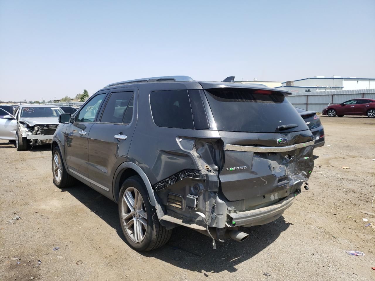Photo 3 from auction – 2016 FORD EXPLORER L with VIN 1FM5K8F84GGA85725