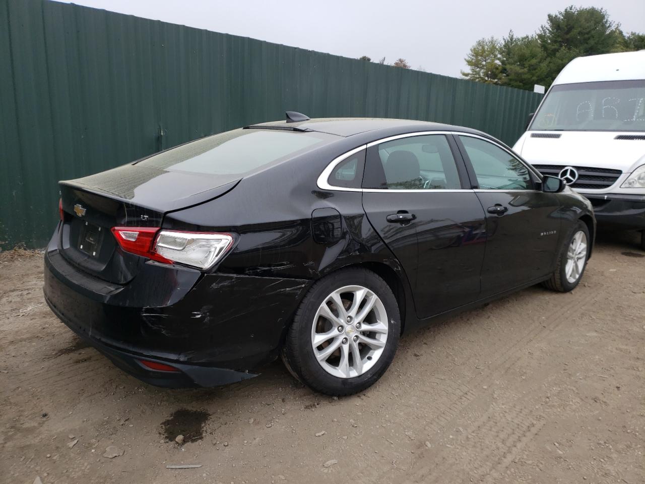 Photo 4 from auction – 2018 CHEVROLET MALIBU LT with VIN 1G1ZD5ST7JF172856