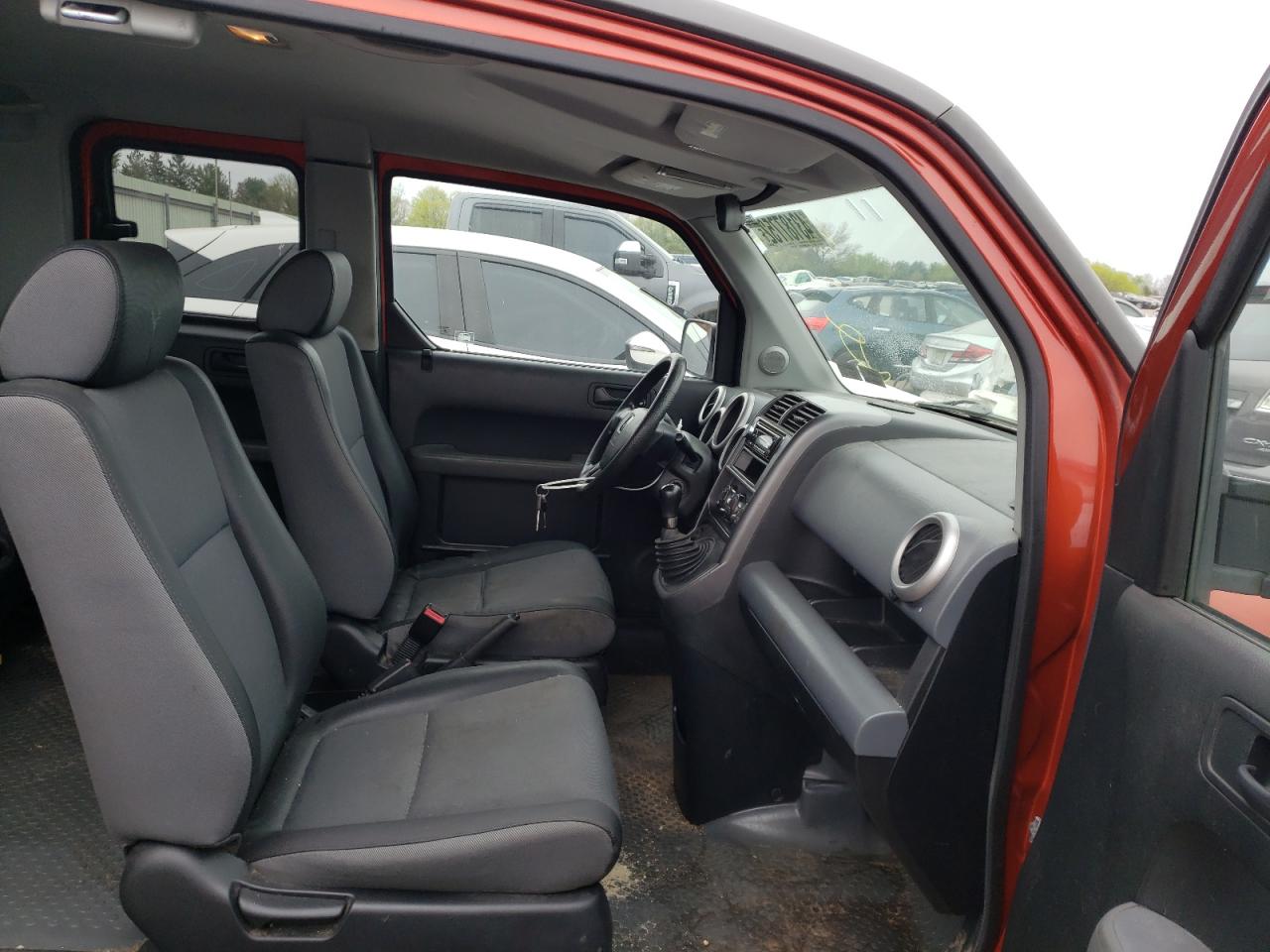 Photo 5 from auction – 2005 HONDA ELEMENT LX with VIN 5J6YH27325L031080