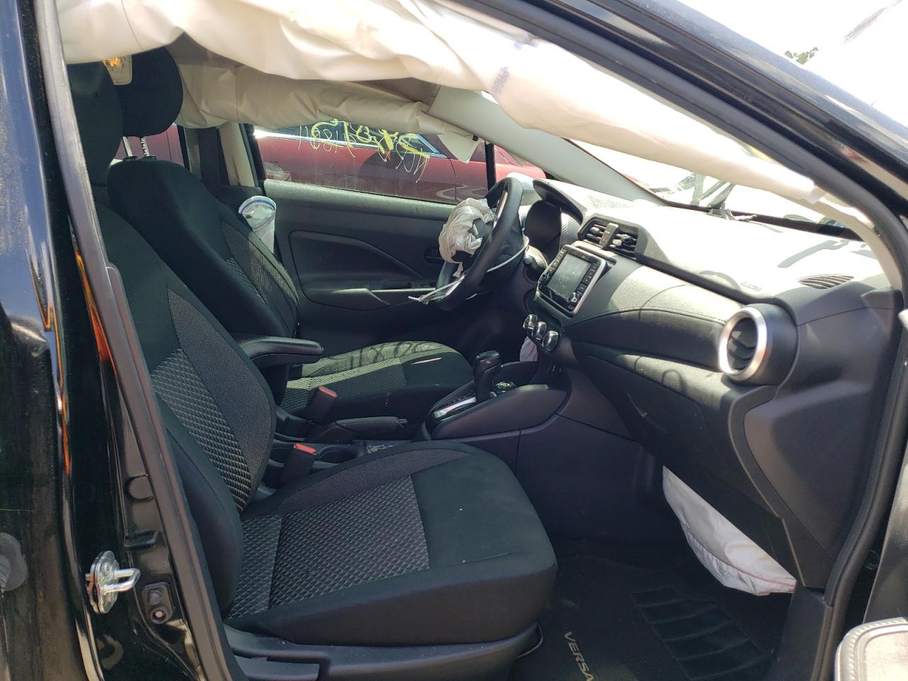 Photo 5 from auction – 2020 NISSAN VERSA S with VIN 3N1CN8DV3LL830355