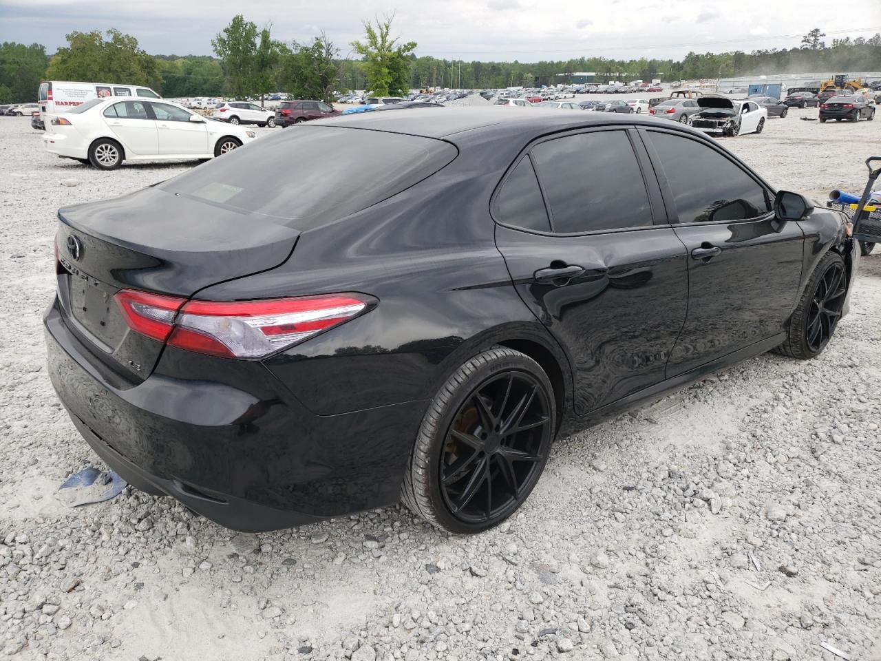 Photo 4 from auction – 2018 TOYOTA CAMRY L with VIN JTNB11HK2J3003155