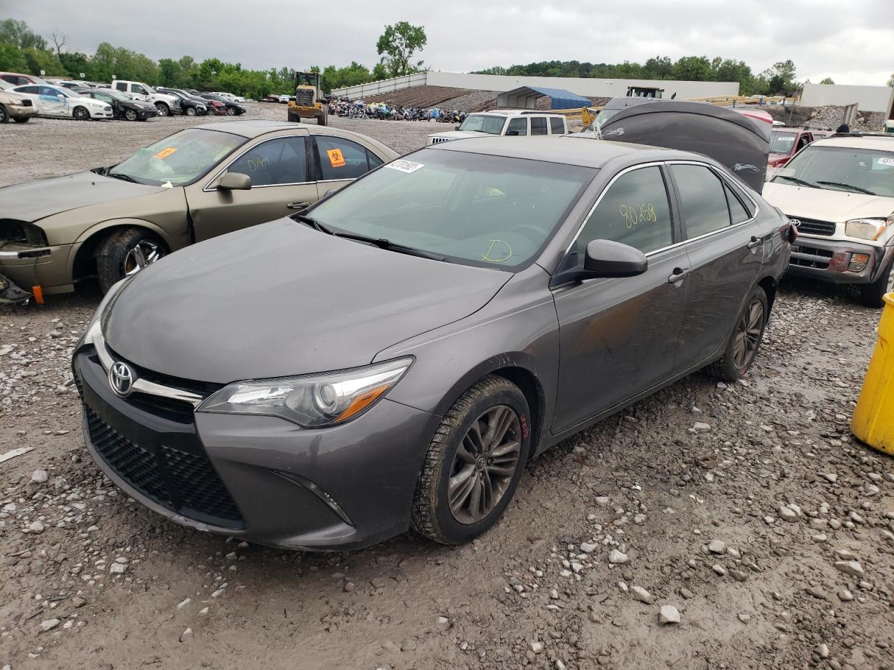 Photo 2 from auction – 2017 TOYOTA CAMRY LE with VIN 4T1BF1FK0HU385579
