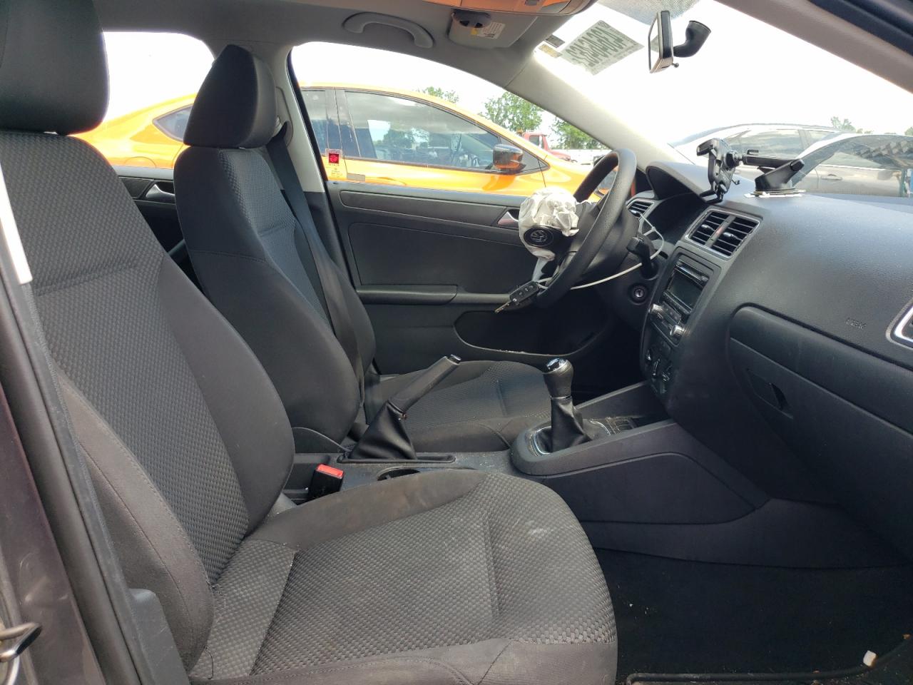 Photo 5 from auction – 2013 VOLKSWAGEN JETTA BASE with VIN 3VW1K7AJ8DM213244