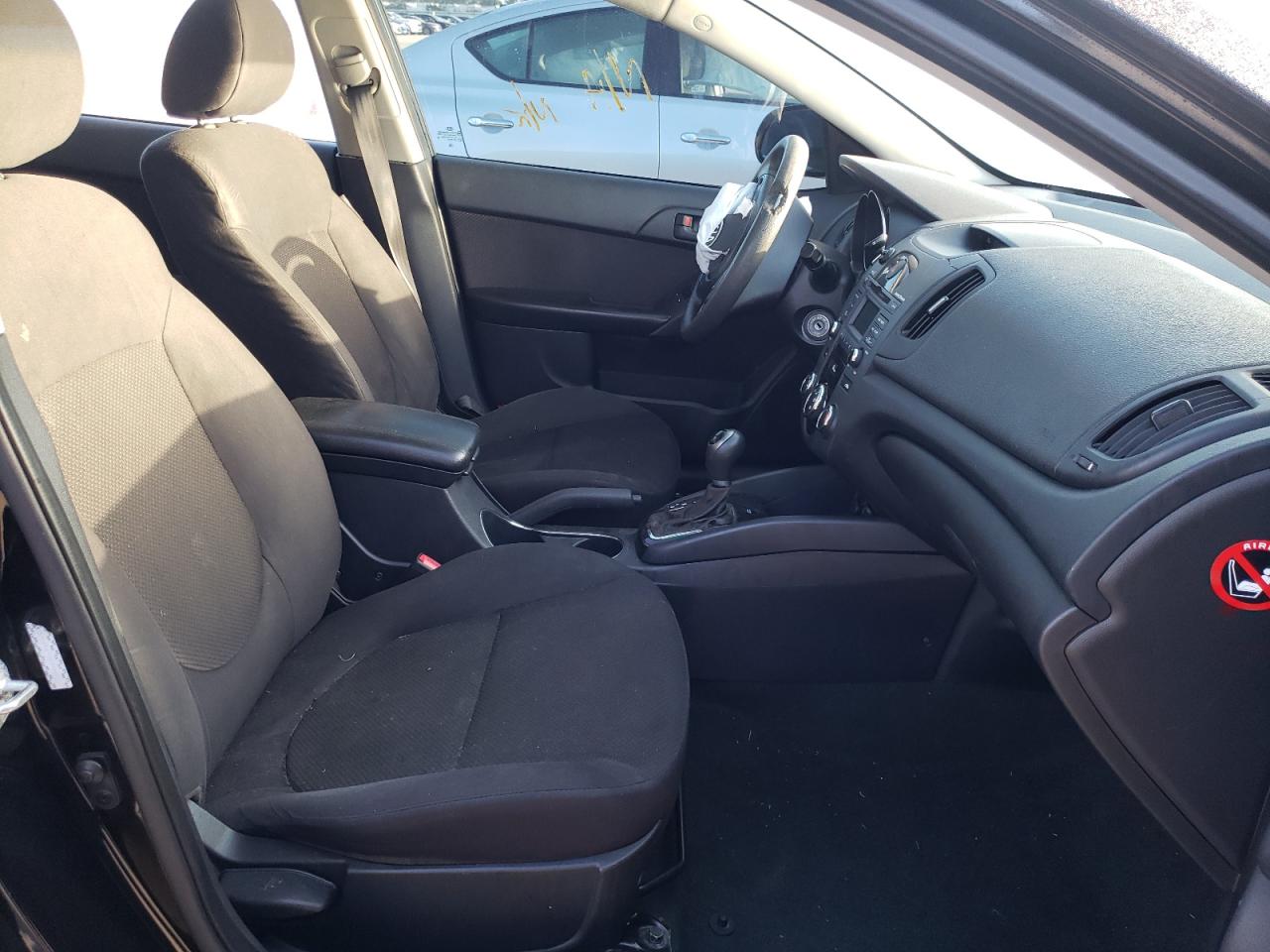 Photo 5 from auction – 2012 KIA FORTE EX with VIN KNAFU4A26C5590067