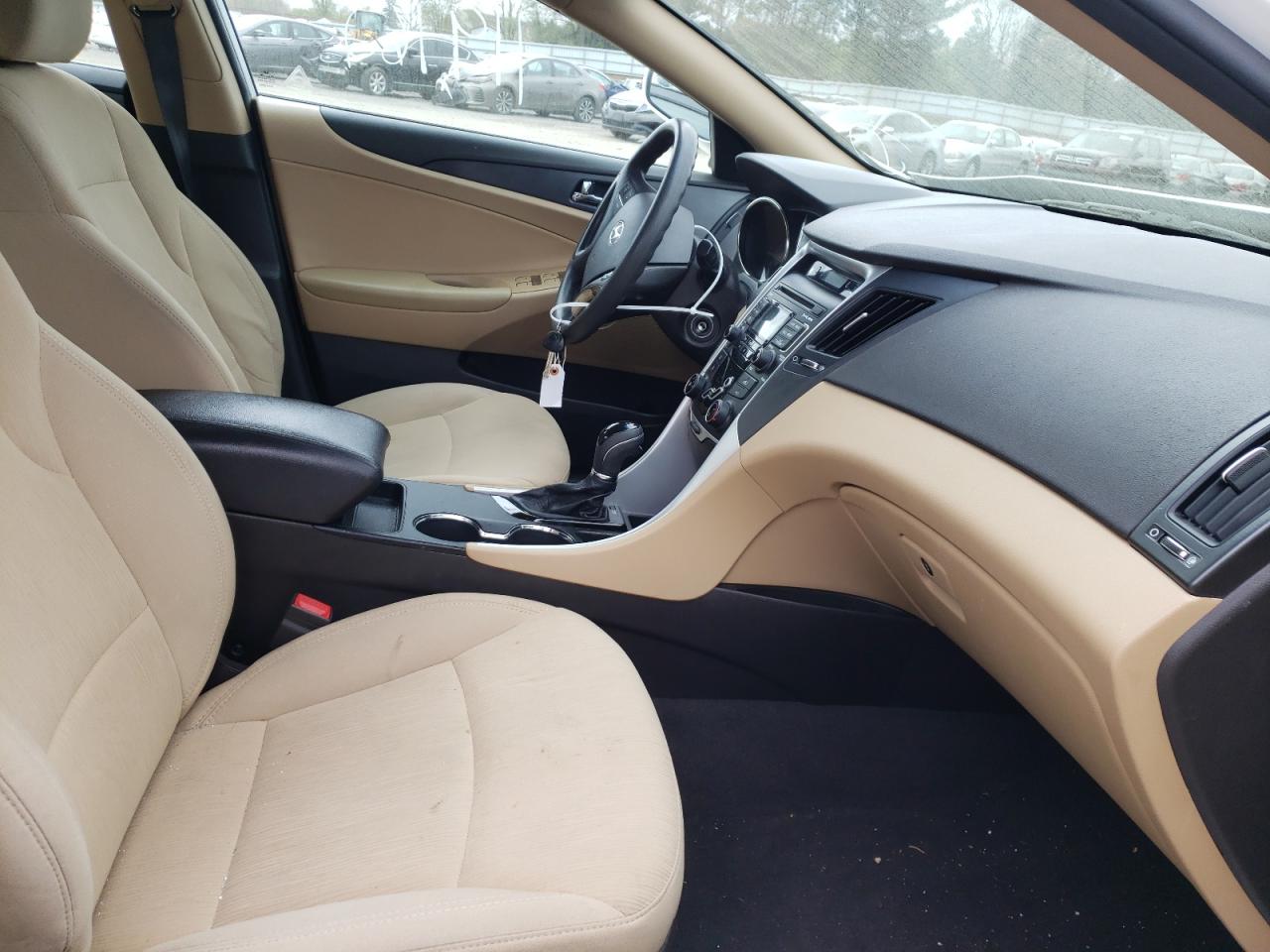 Photo 5 from auction – 2011 HYUNDAI SONATA GLS with VIN 5NPEB4AC4BH245857