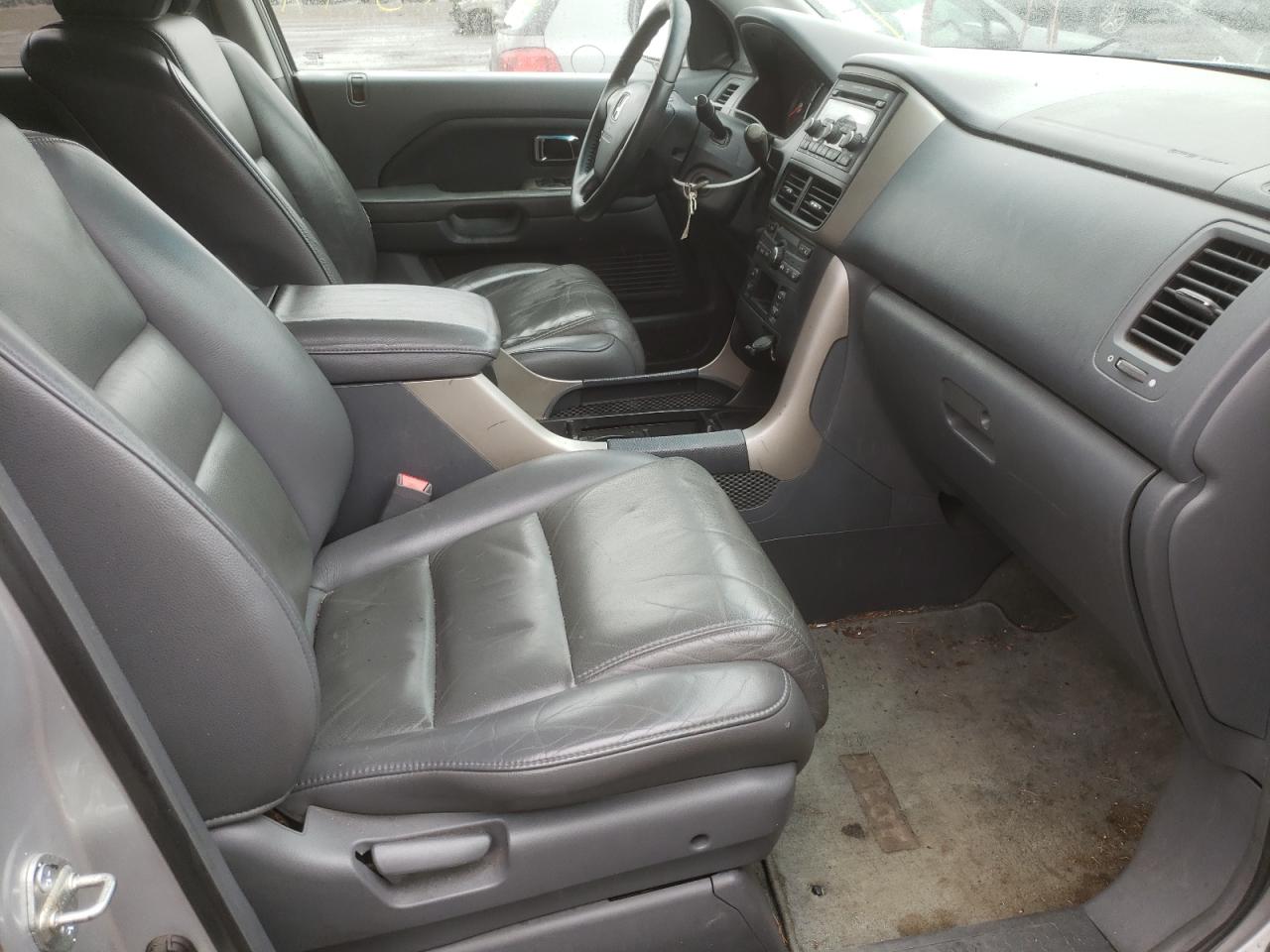 Photo 5 from auction – 2006 HONDA PILOT EX with VIN 5FNYF28576B004411