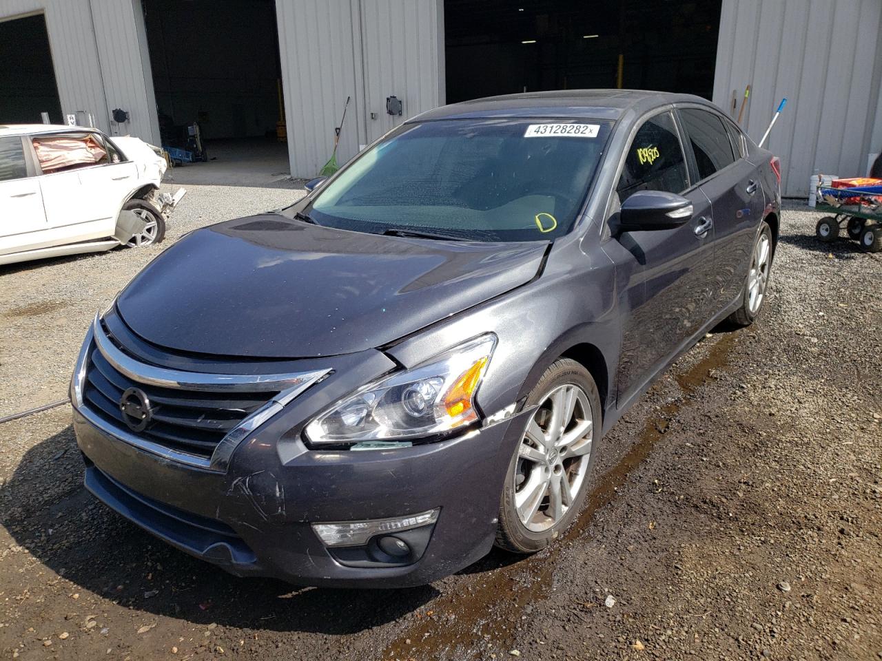 Photo 2 from auction – 2013 NISSAN ALTIMA 3.5 with VIN 1N4BL3AP6DC115970