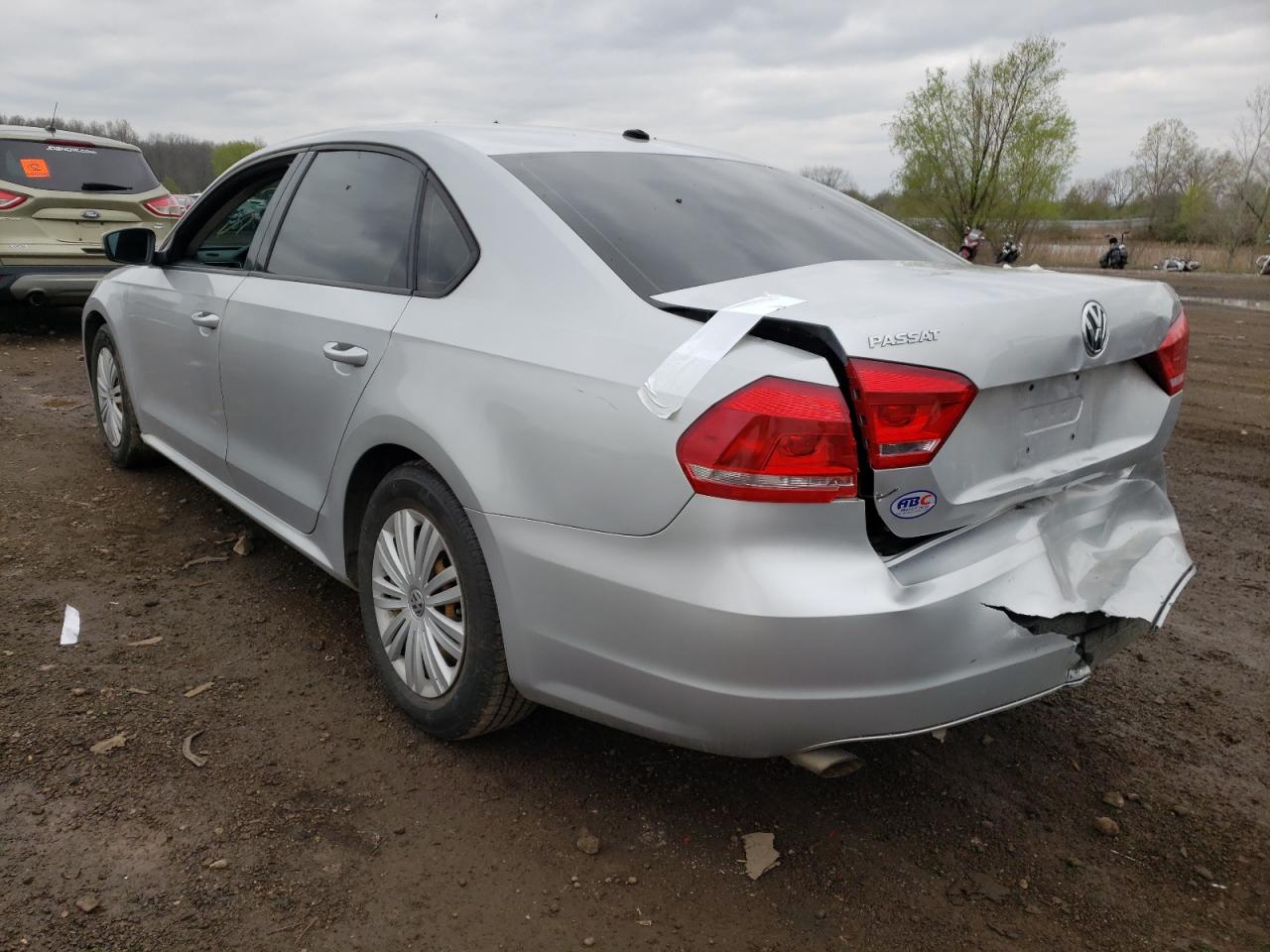 Photo 3 from auction – 2014 VOLKSWAGEN PASSAT S with VIN 1VWAT7A35EC053597
