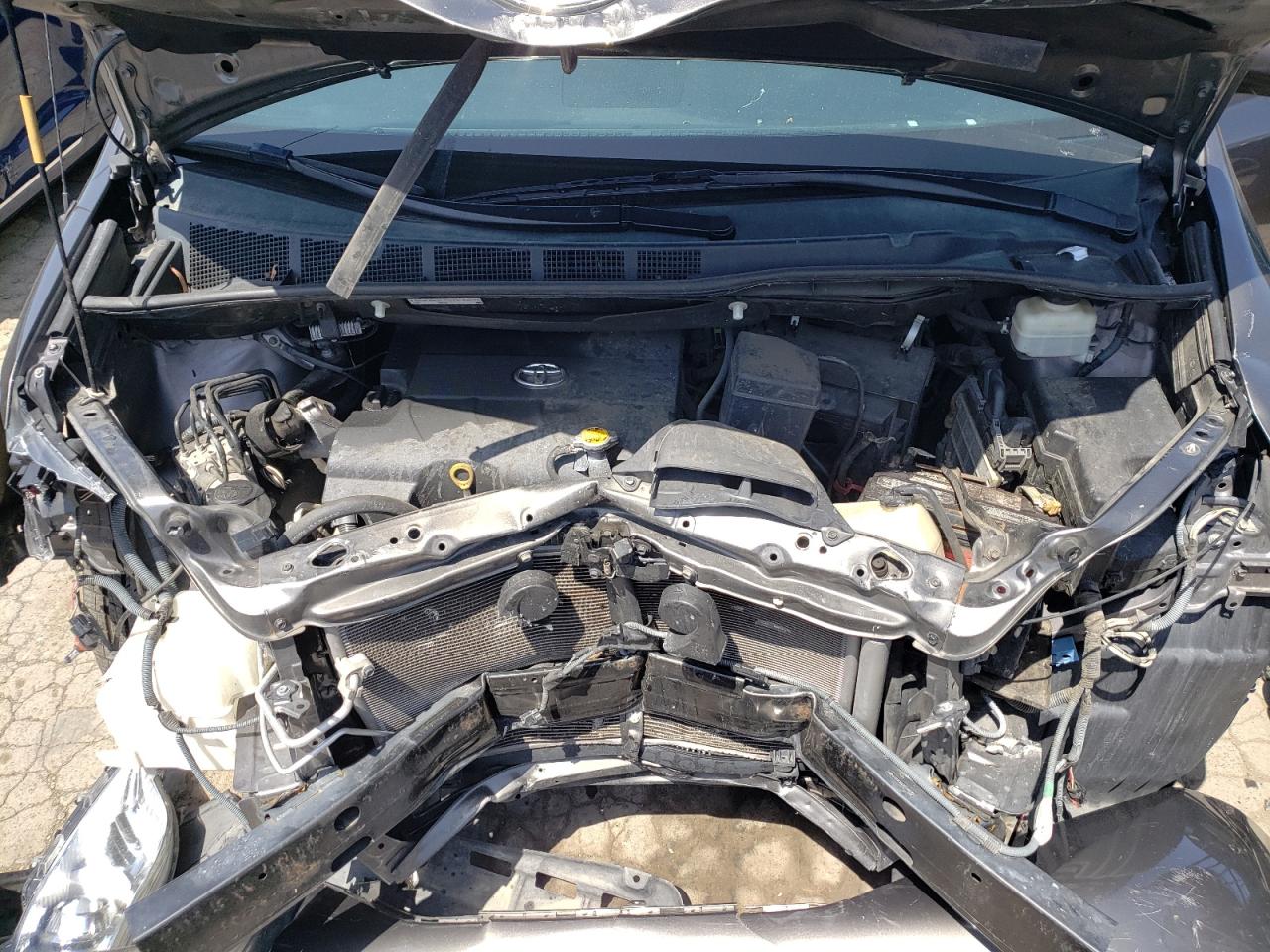Photo 7 from auction – 2014 TOYOTA SIENNA LE with VIN 5TDKK3DC7ES482902