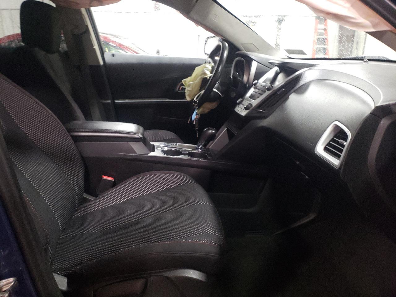 Photo 5 from auction – 2017 CHEVROLET EQUINOX LT with VIN 2GNFLFEK0H6105520