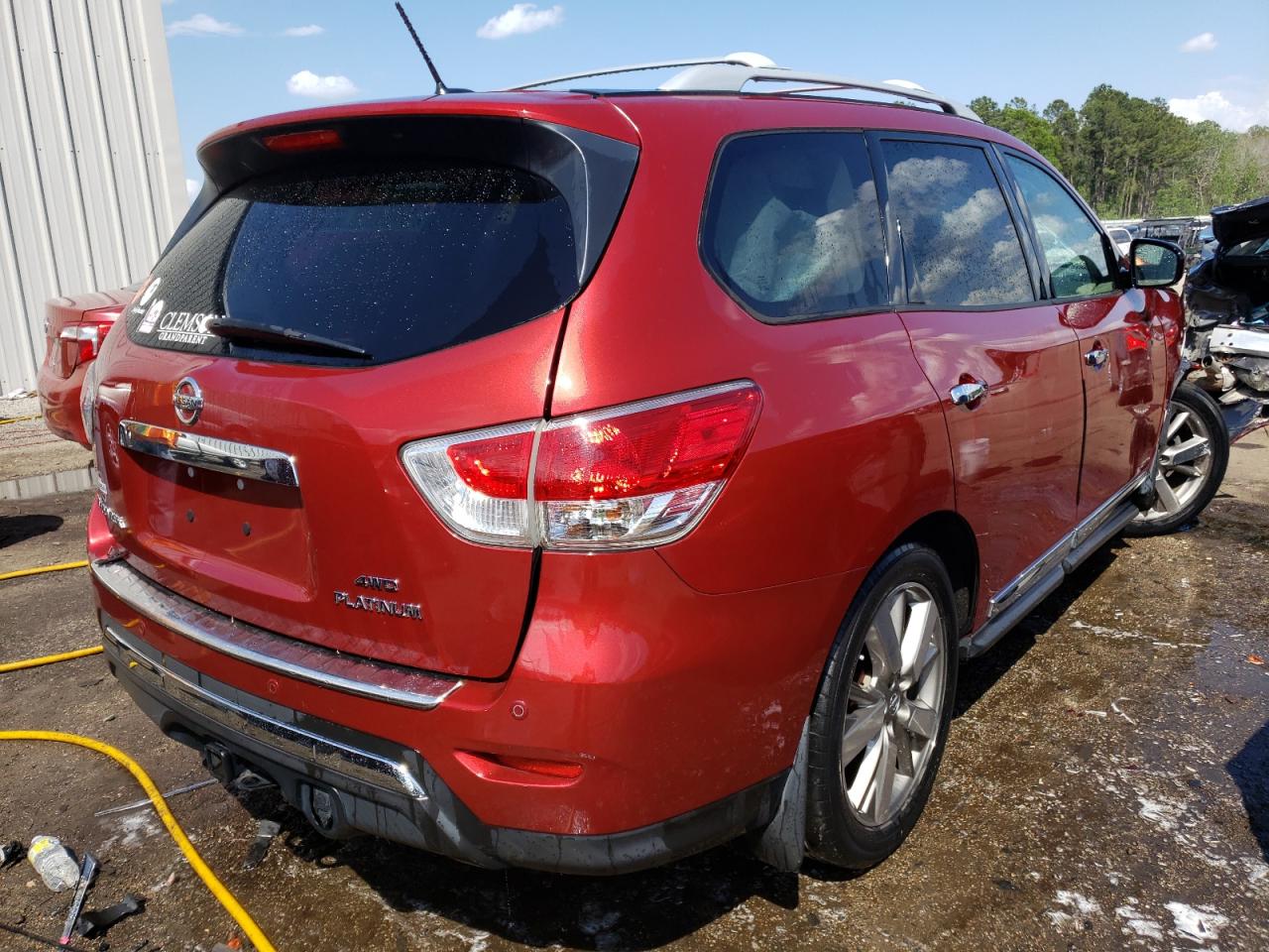 Photo 4 from auction – 2015 NISSAN PATHFINDER with VIN 5N1AR2MMXFC655627