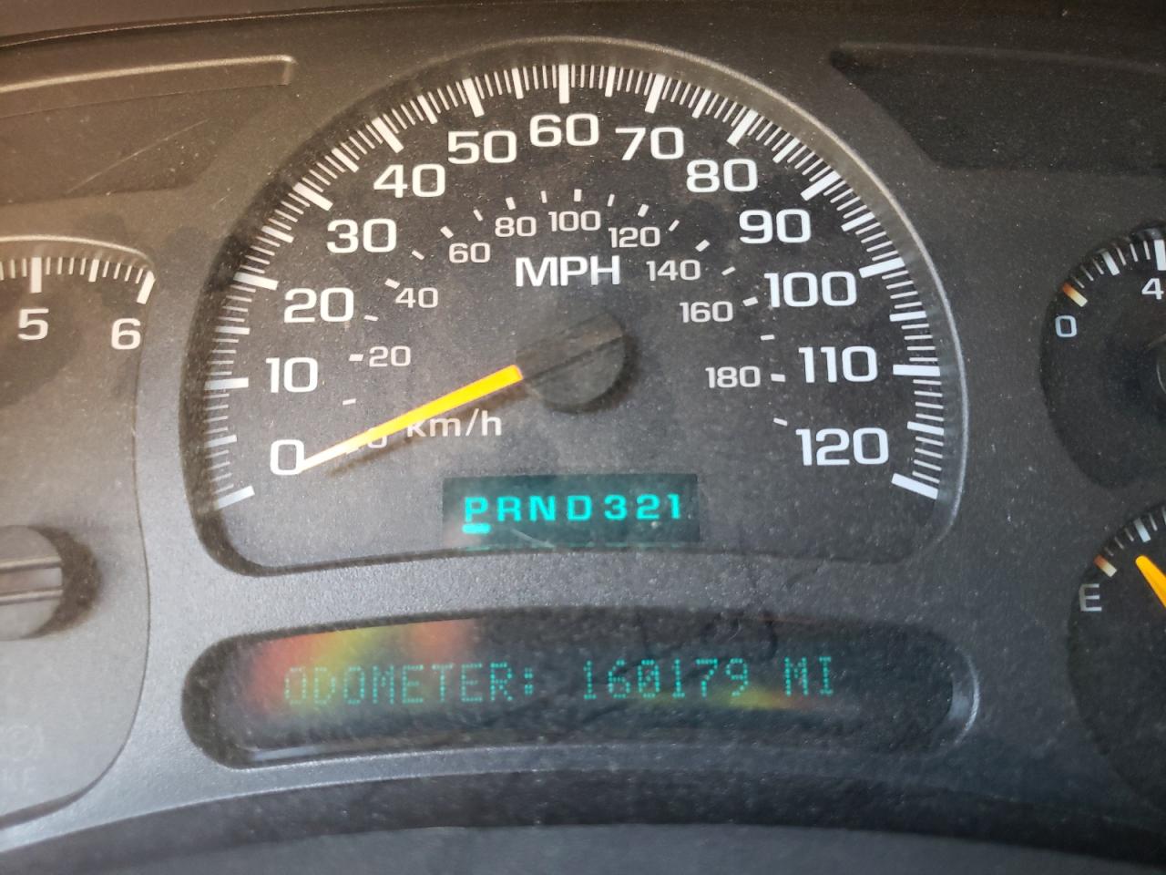 Photo 8 from auction – 2004 GMC YUKON with VIN 1GKEC13Z04R242340