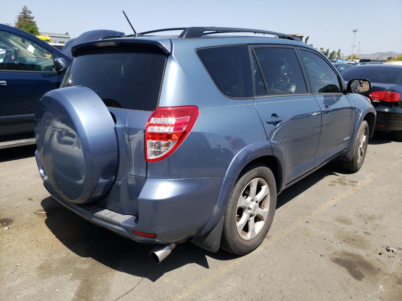 Photo 4 from auction – 2012 TOYOTA RAV4 LIMIT with VIN 2T3YF4DV5CW132573