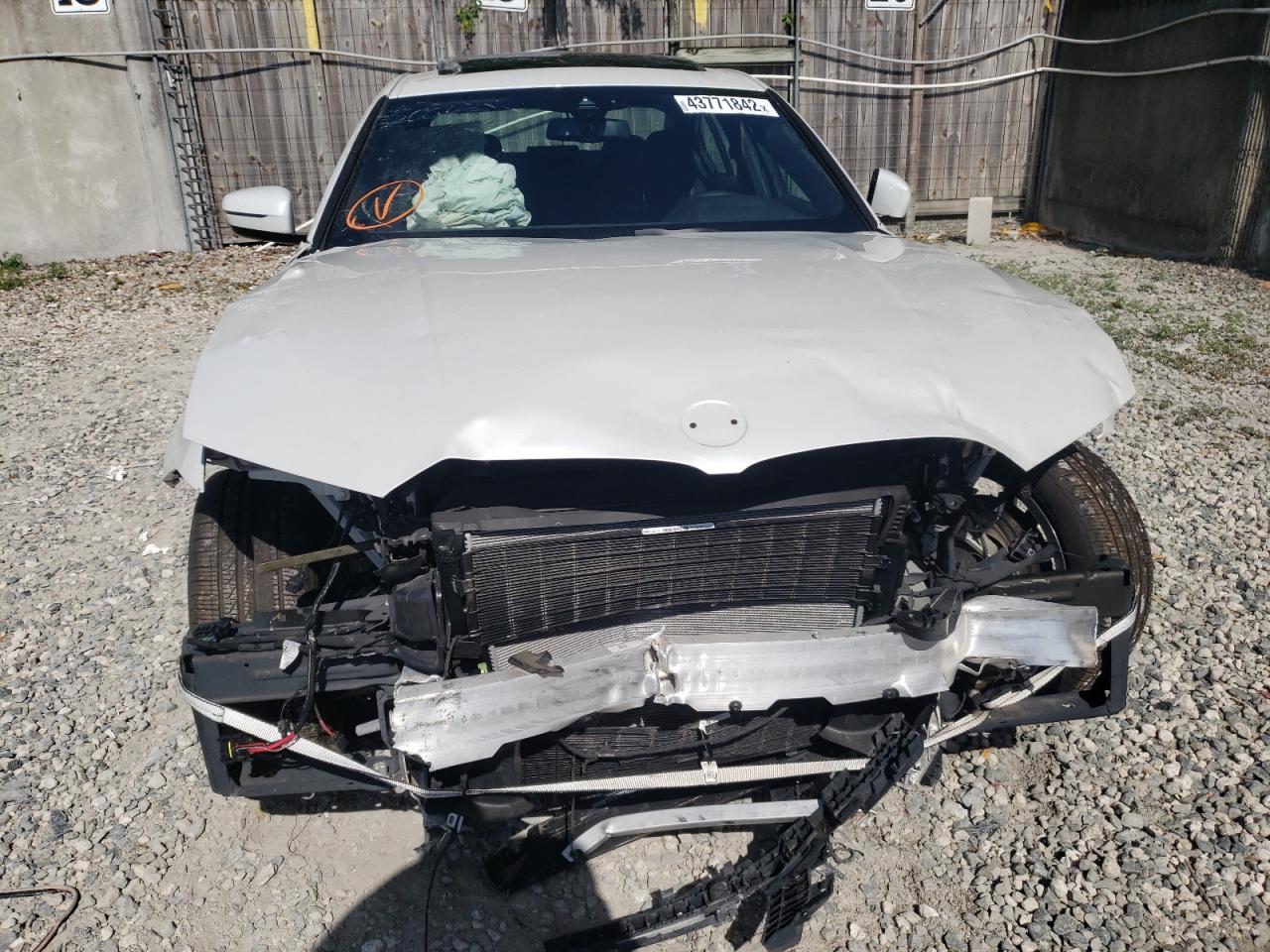 Photo 9 from auction – 2020 BMW 330XI with VIN 3MW5R7J00L8B13845